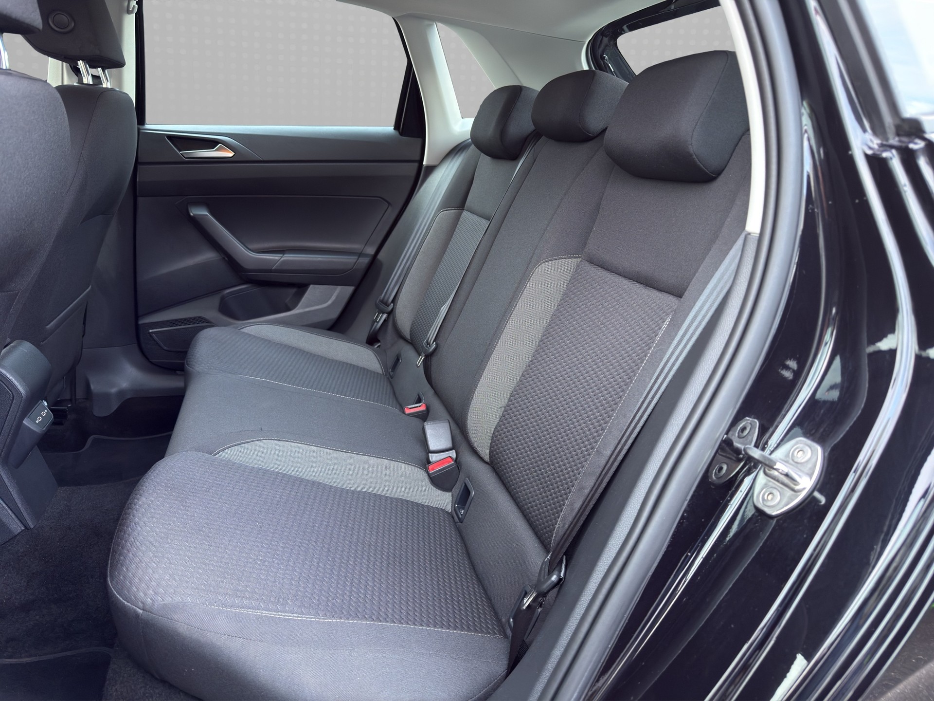 VW Polo 1.0 TSI Life DSG-image-12