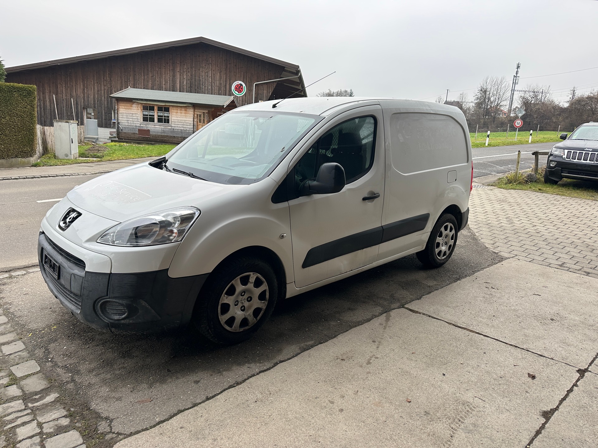 PEUGEOT Partner 1.6 VTi Urban