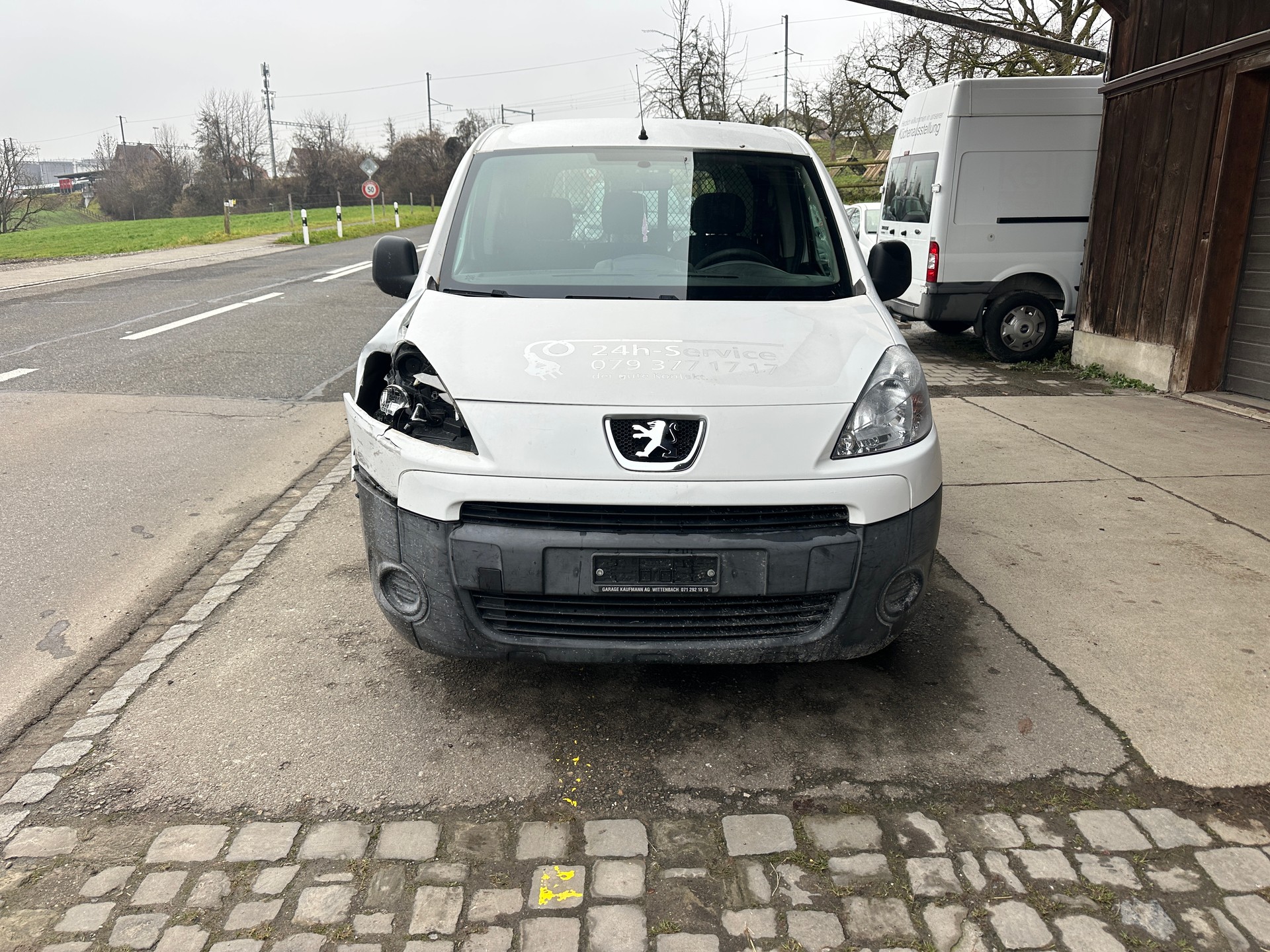 PEUGEOT Partner 1.6 VTi Urban-image-2
