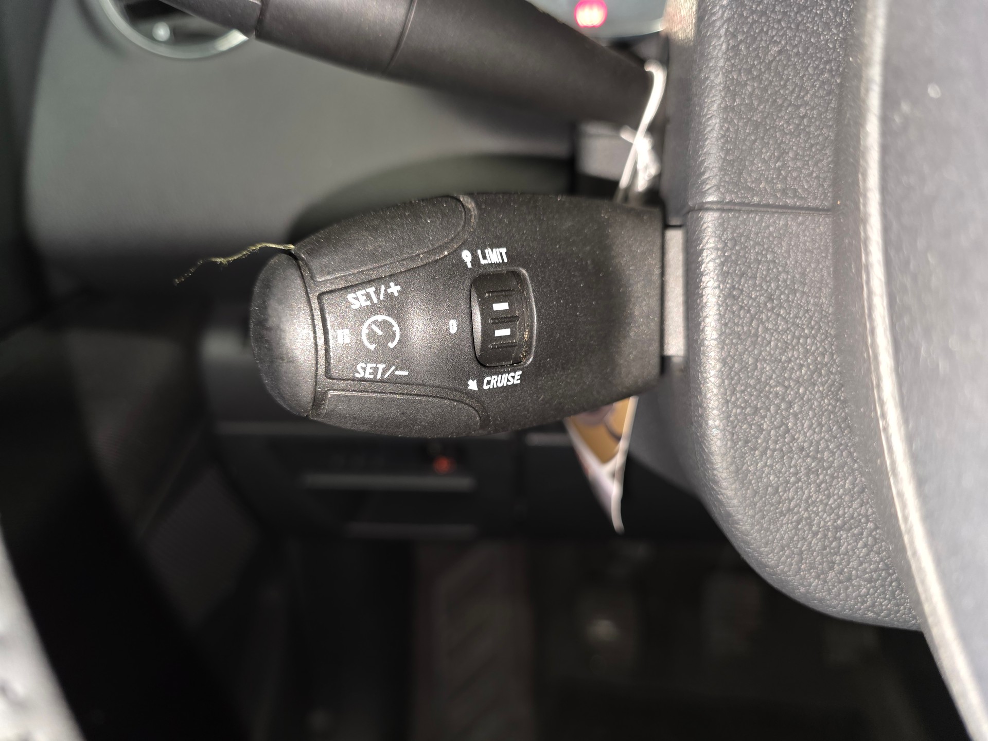 PEUGEOT 5008 1.6 16V T Sport Pack-image-13