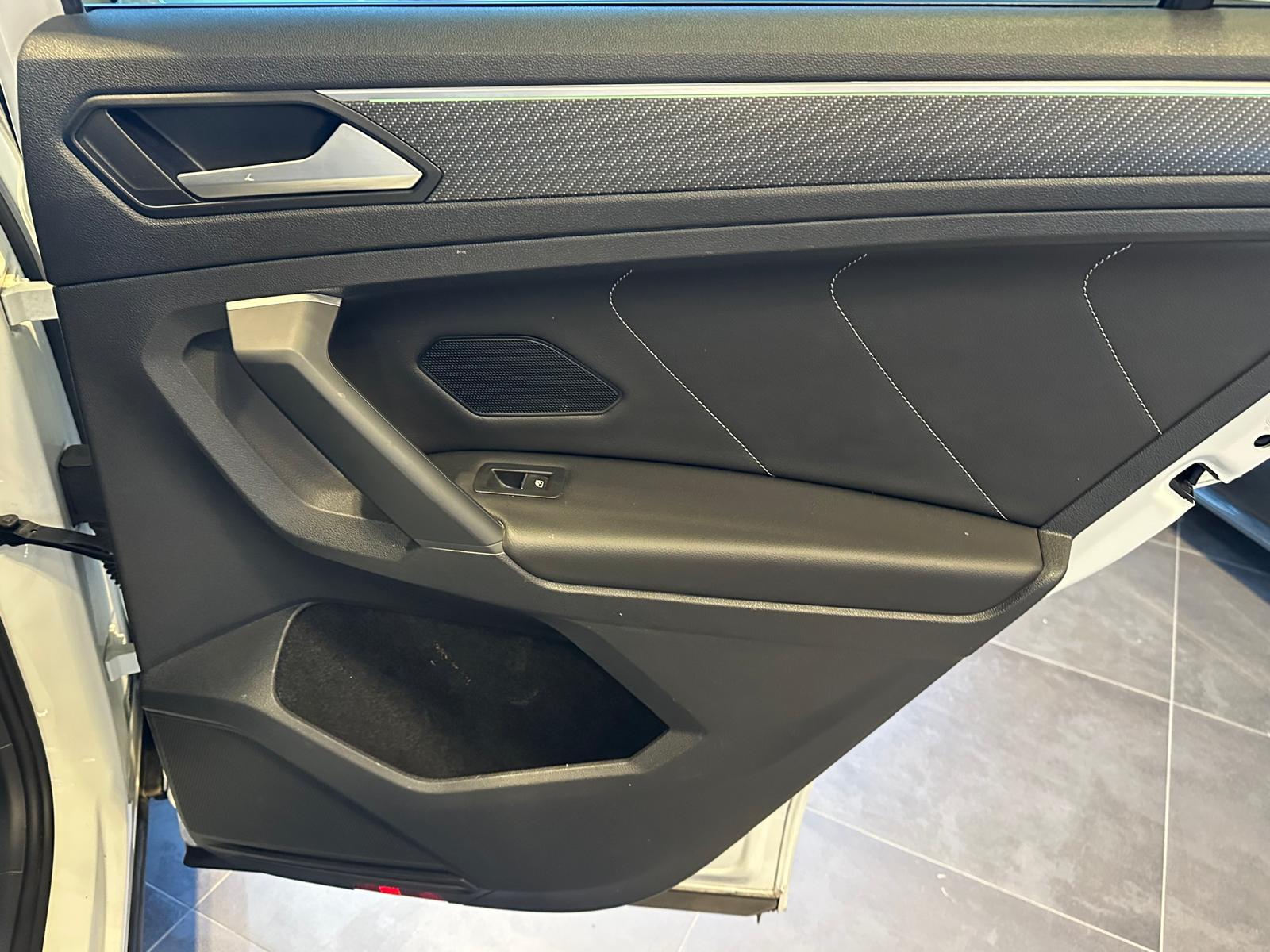 VW Tiguan 2.0TSI R-Line 4Motion DSG-image-28