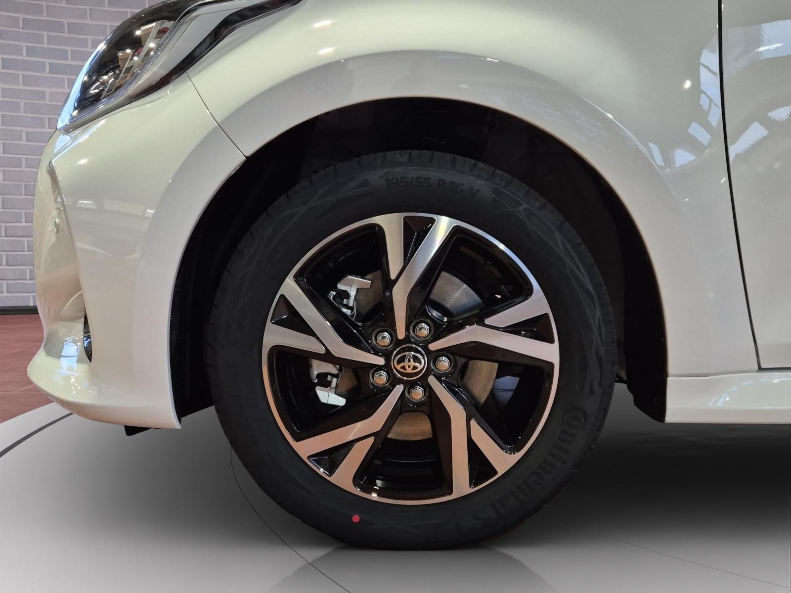 TOYOTA Yaris 1.5 VVT-i HSD Trend-image-9