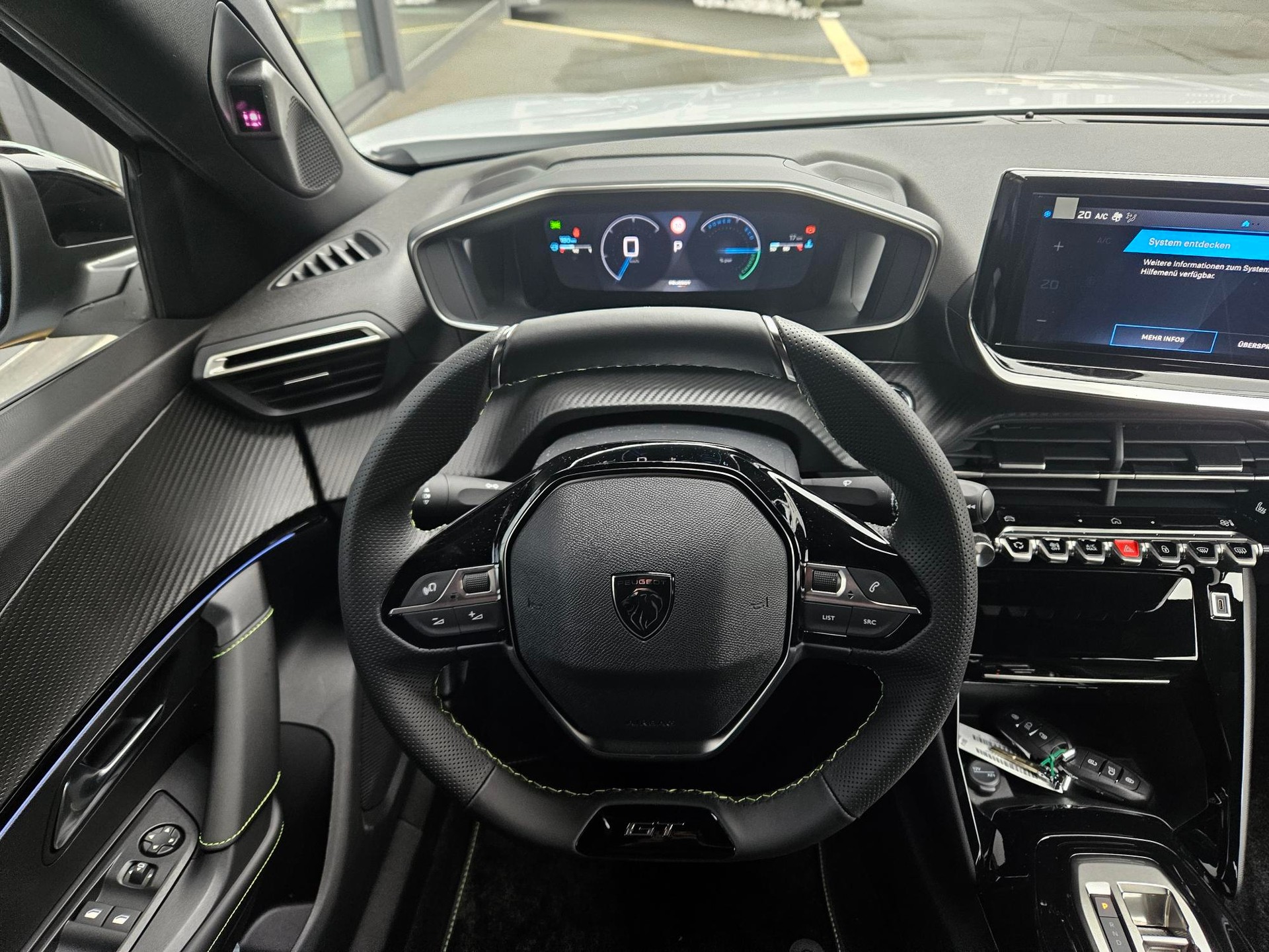PEUGEOT 2008 1.2 Hybrid 145 GT-image-5