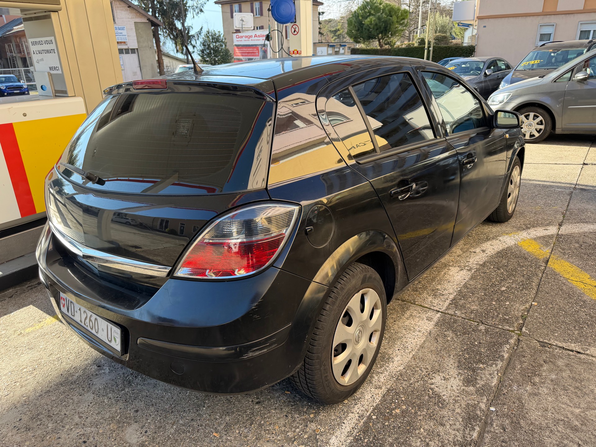 OPEL Astra 1.8i 16V Diamond Automatic-image-3
