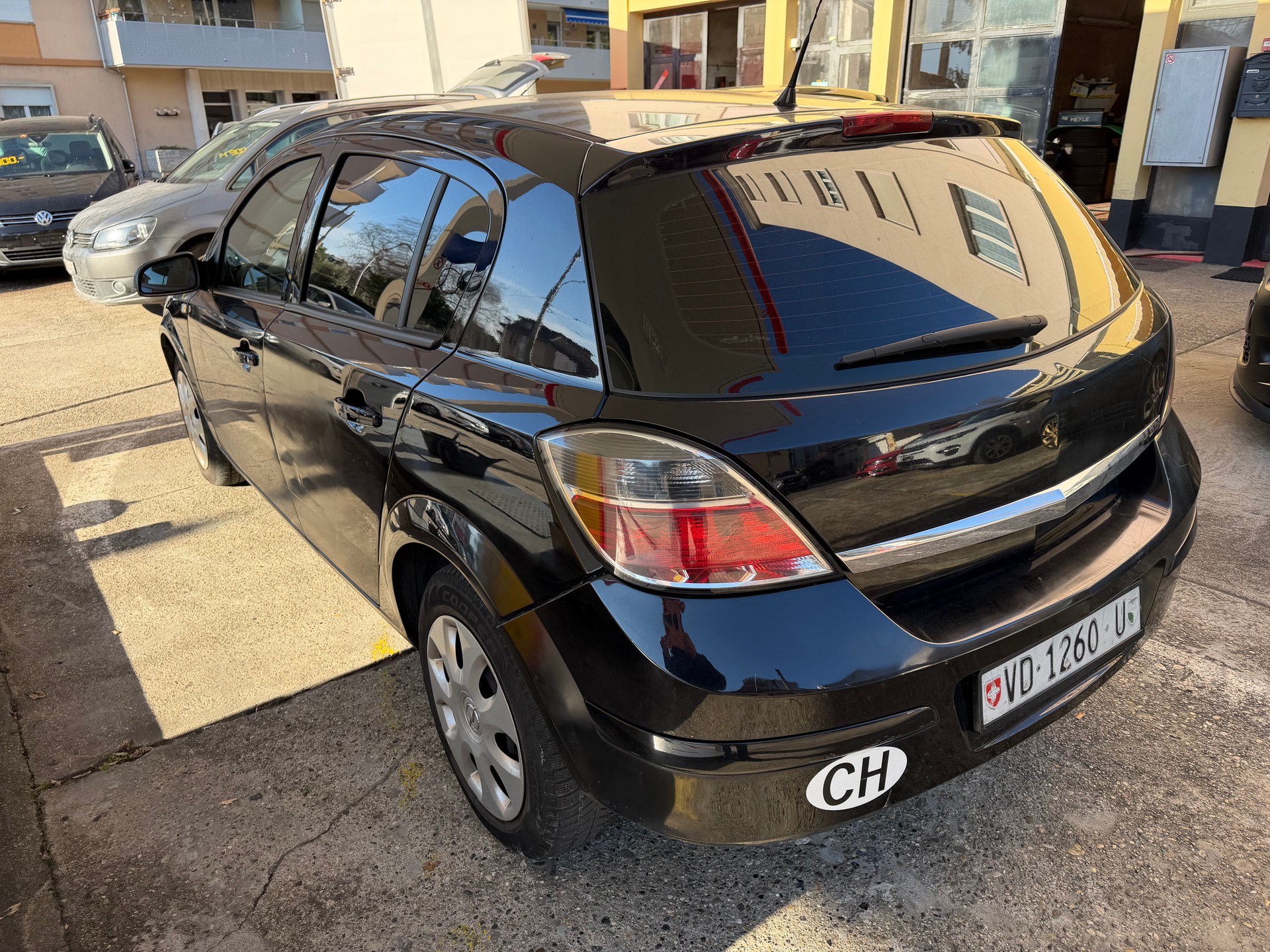 OPEL Astra 1.8i 16V Diamond Automatic-image-5