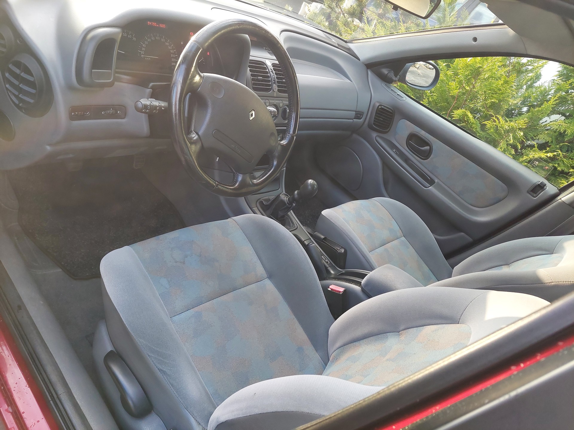 RENAULT Laguna Break 2.0 RN ABS-image-8