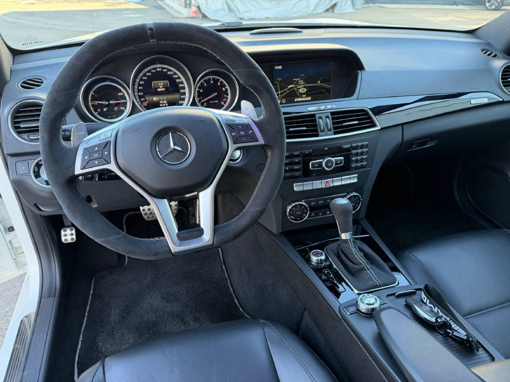 MERCEDES-BENZ C 63 V8 AMG Coupé - 507 Edition-image-19