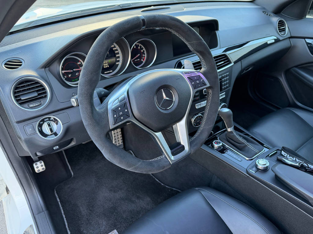MERCEDES-BENZ C 63 V8 AMG Coupé - 507 Edition-image-16