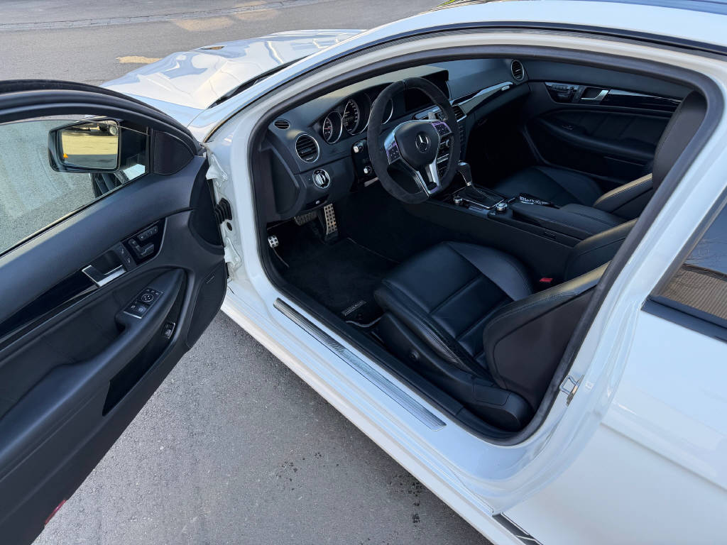 MERCEDES-BENZ C 63 V8 AMG Coupé - 507 Edition-image-14