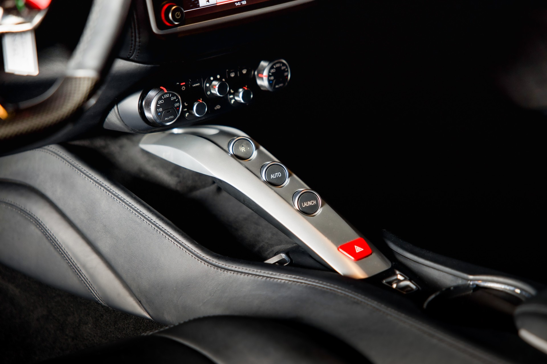 FERRARI California 3.9 V8 T-image-19