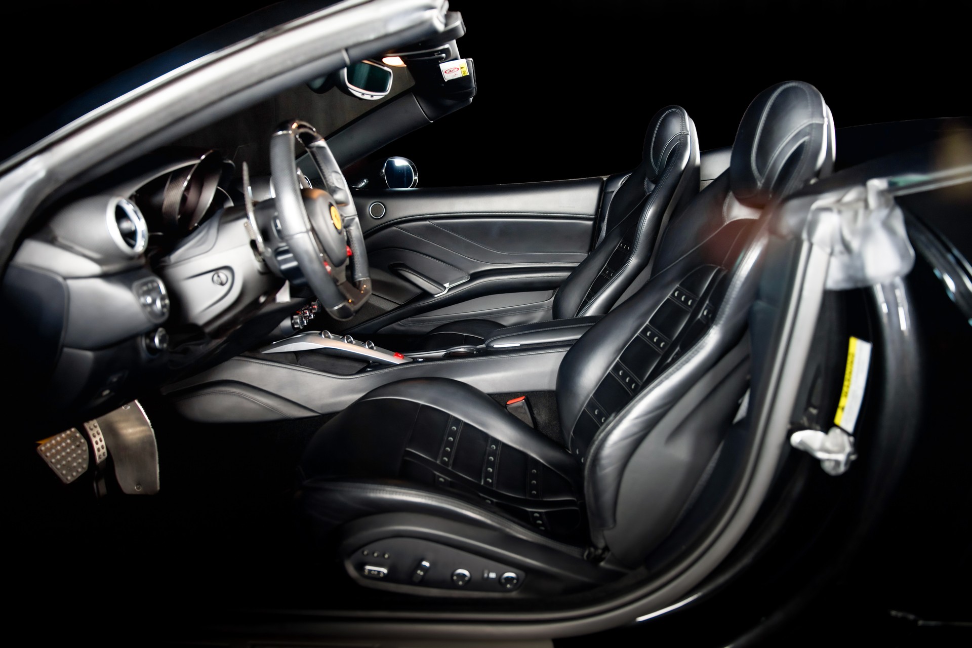 FERRARI California 3.9 V8 T-image-16