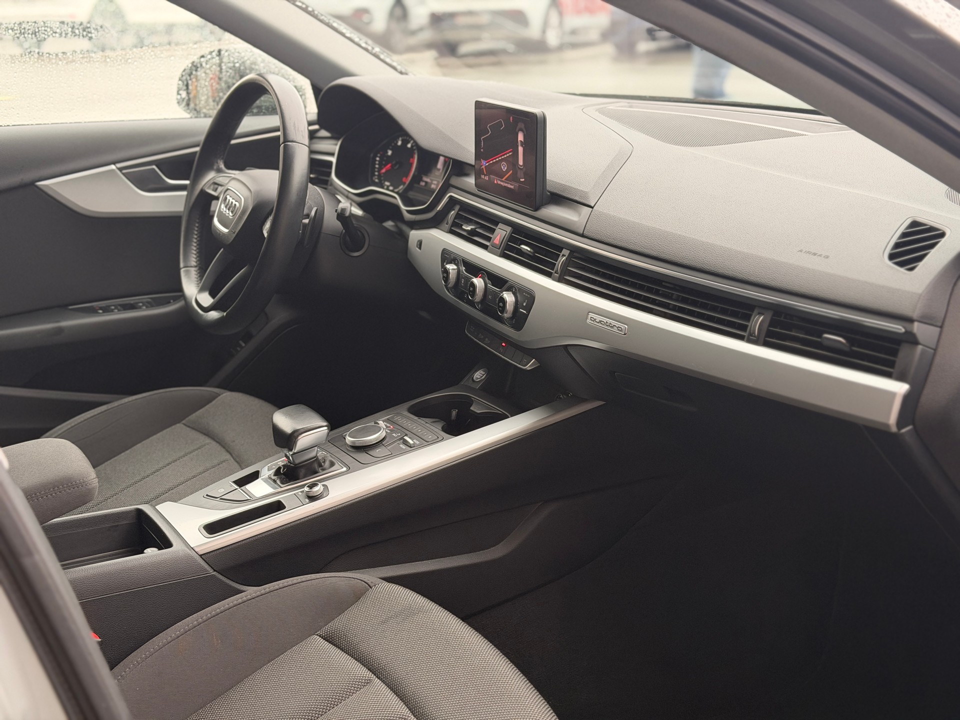 AUDI A4 Avant 2.0 TDI Sport quattro S-tronic-image-25