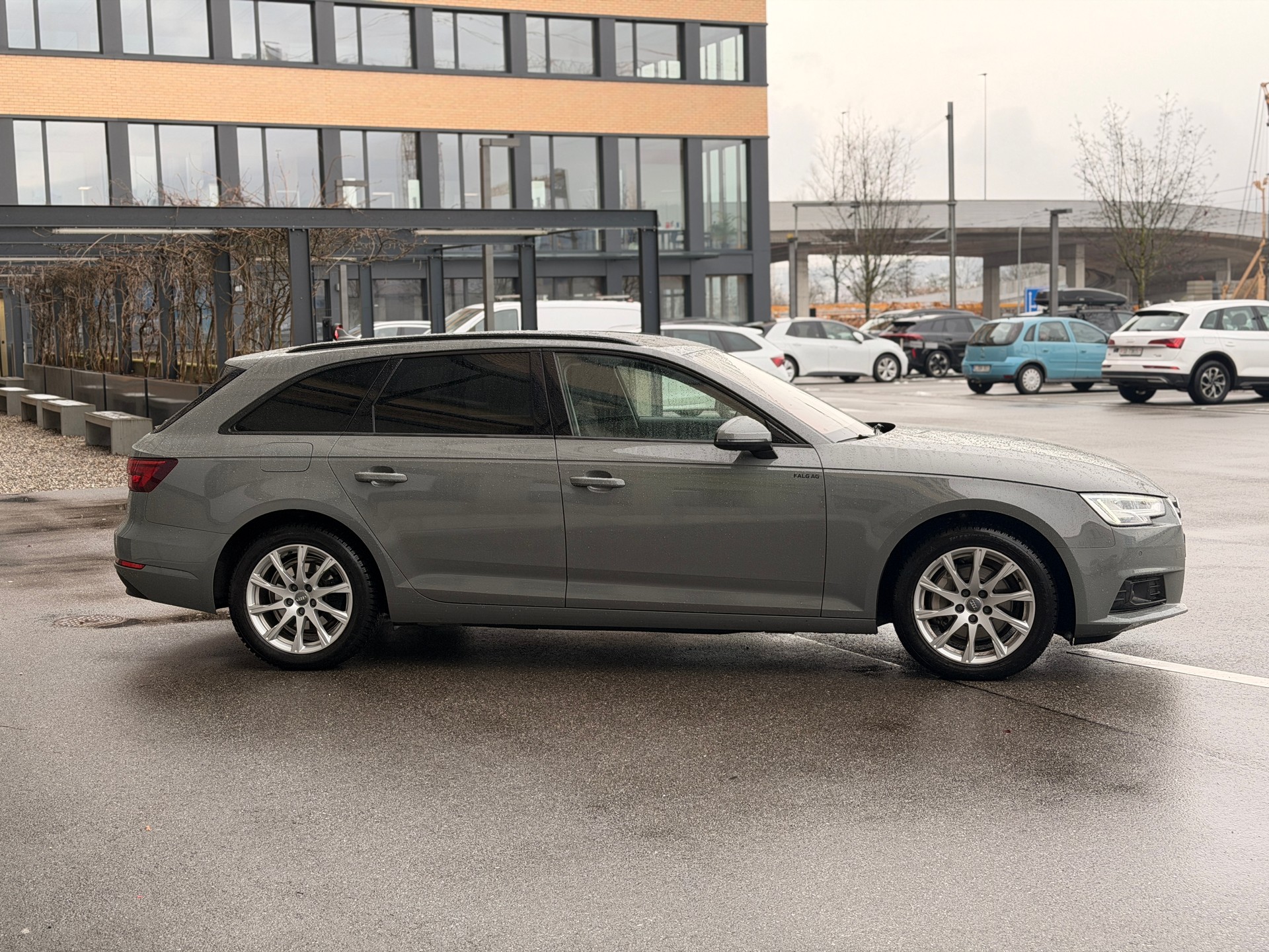 AUDI A4 Avant 2.0 TDI Sport quattro S-tronic-image-2