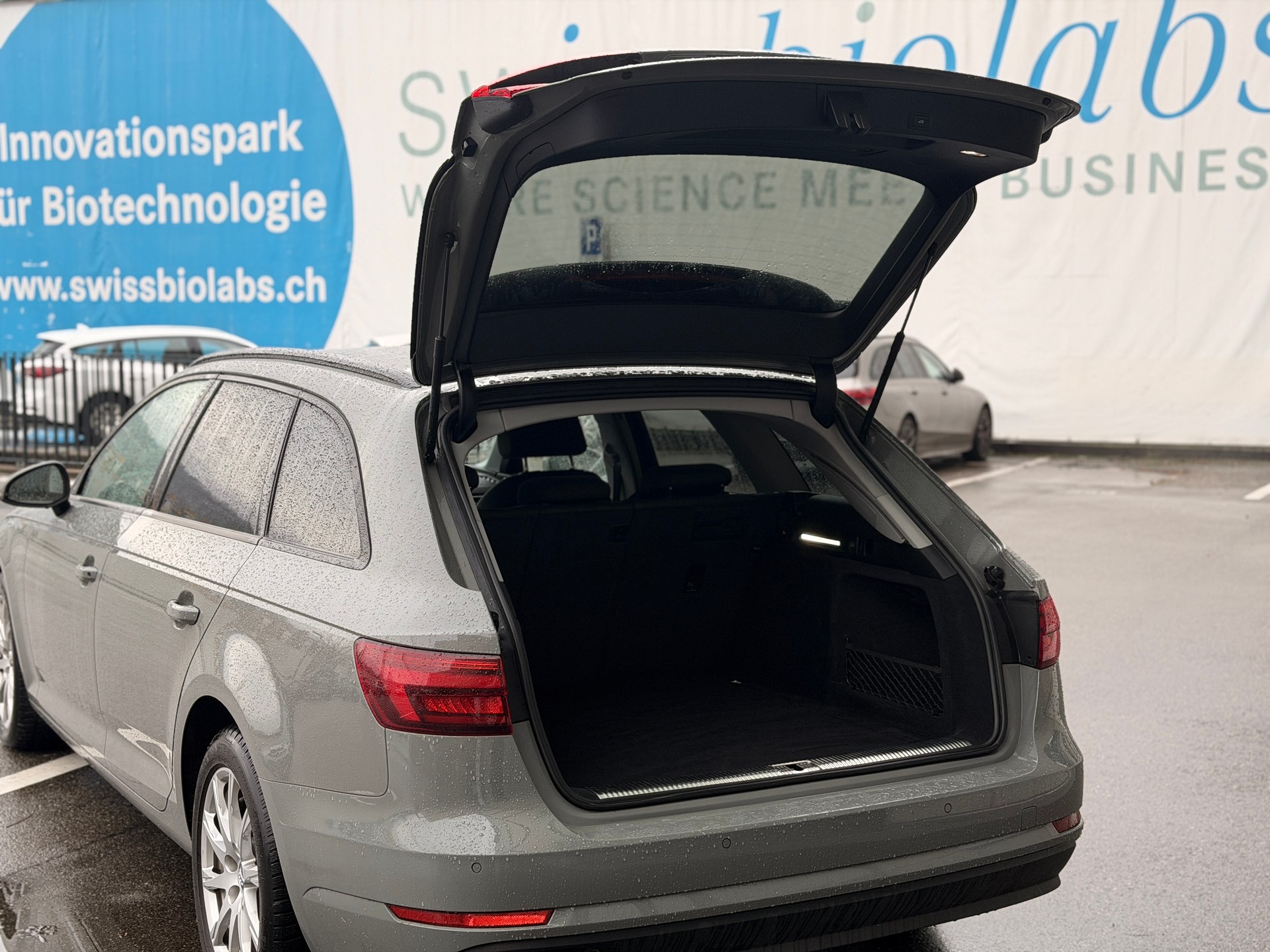 AUDI A4 Avant 2.0 TDI Sport quattro S-tronic-image-17