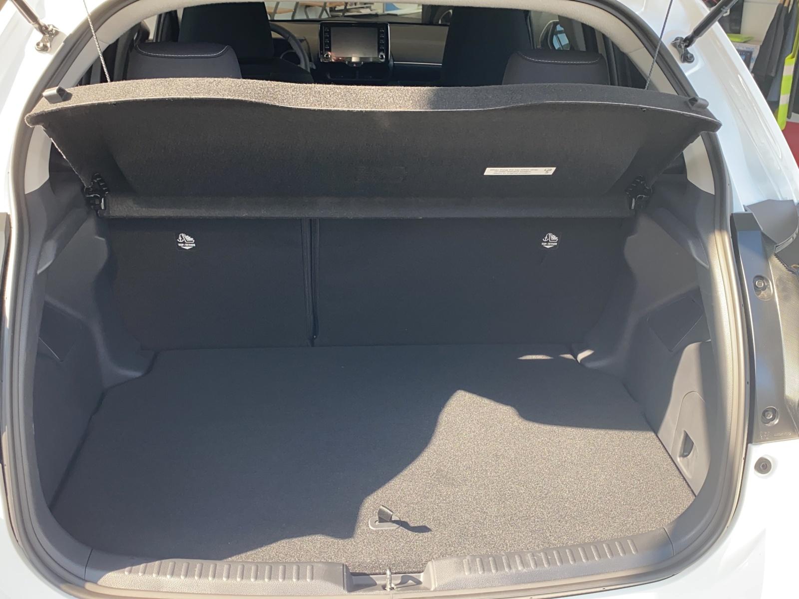 TOYOTA Yaris 1.5 VVT-i HSD Trend-image-11