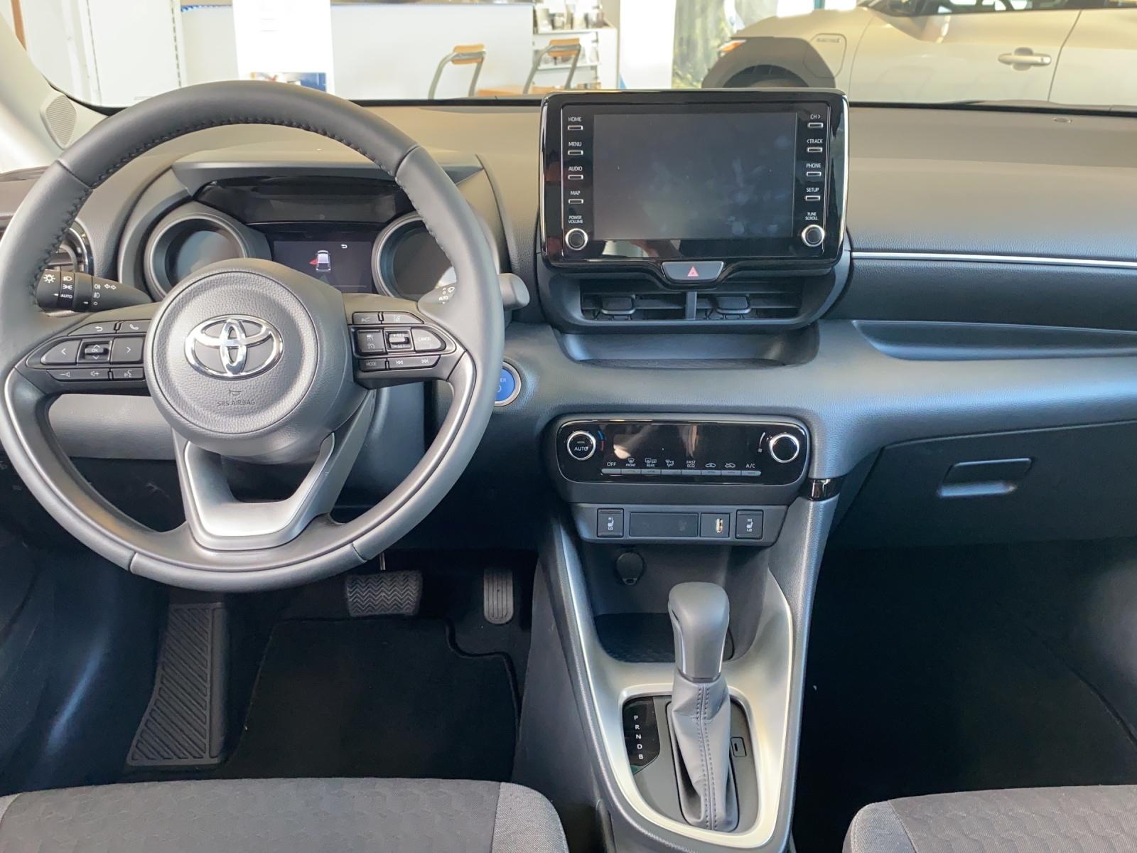 TOYOTA Yaris 1.5 VVT-i HSD Trend-image-6