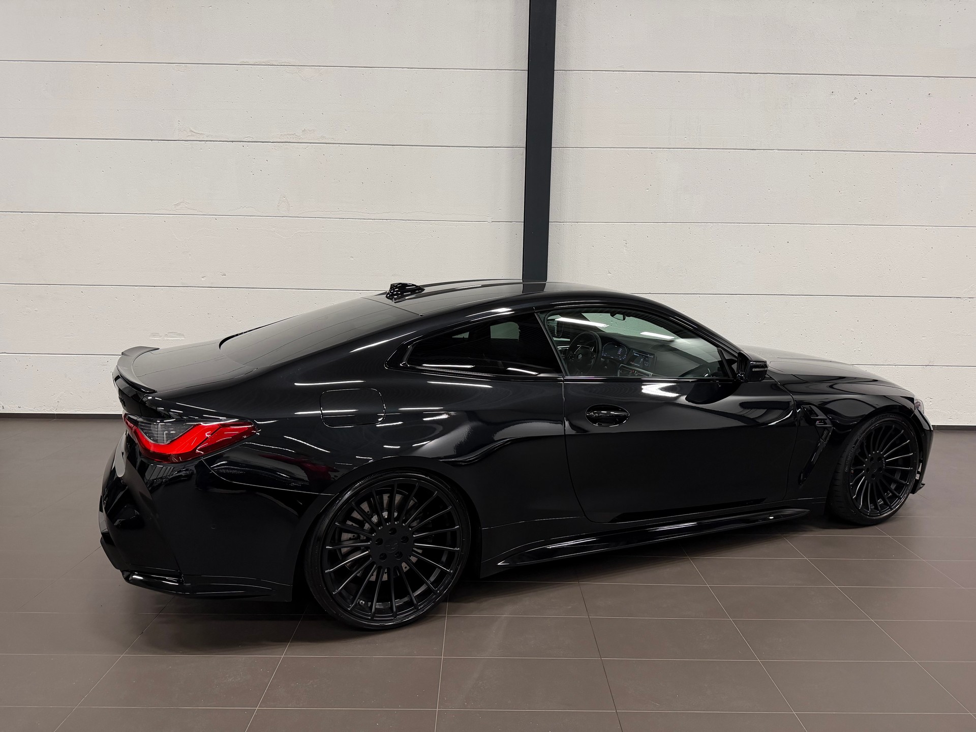 BMW M4 Coupé Competition M xDrive-image-10