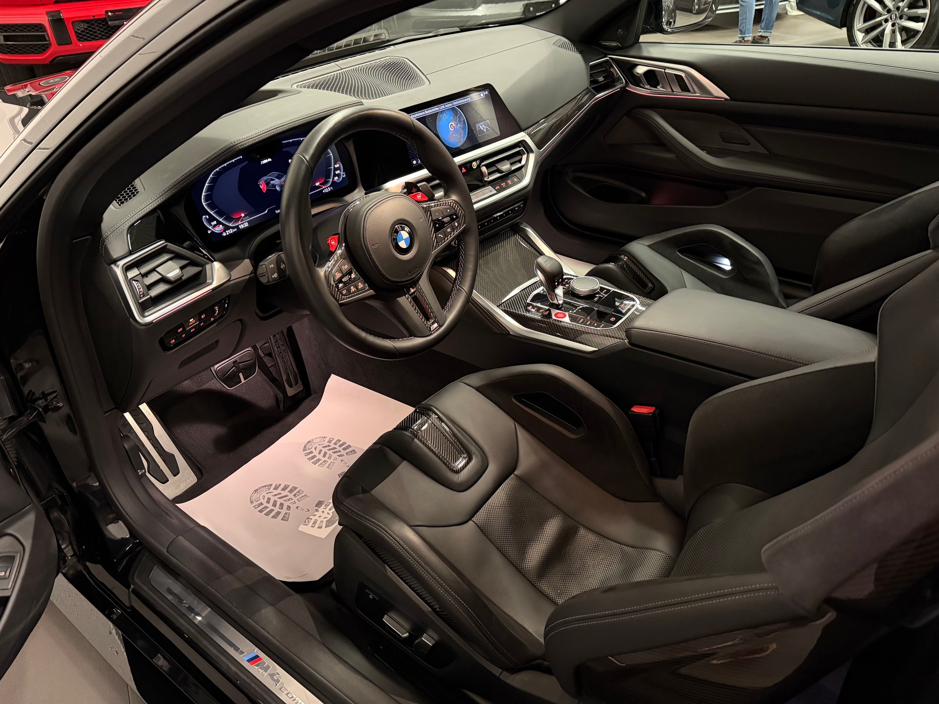 BMW M4 Coupé Competition M xDrive-image-16