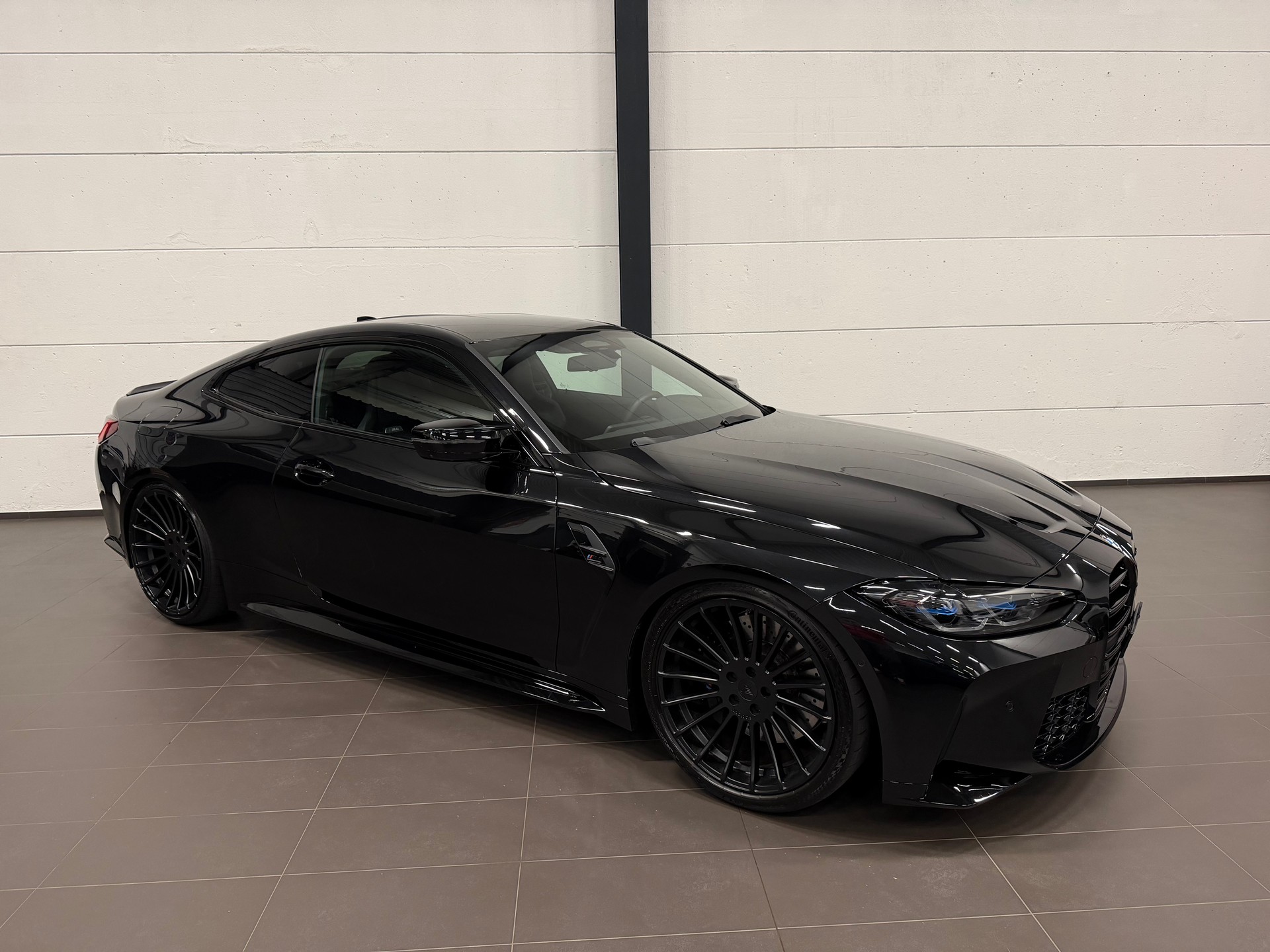 BMW M4 Coupé Competition M xDrive-image-3