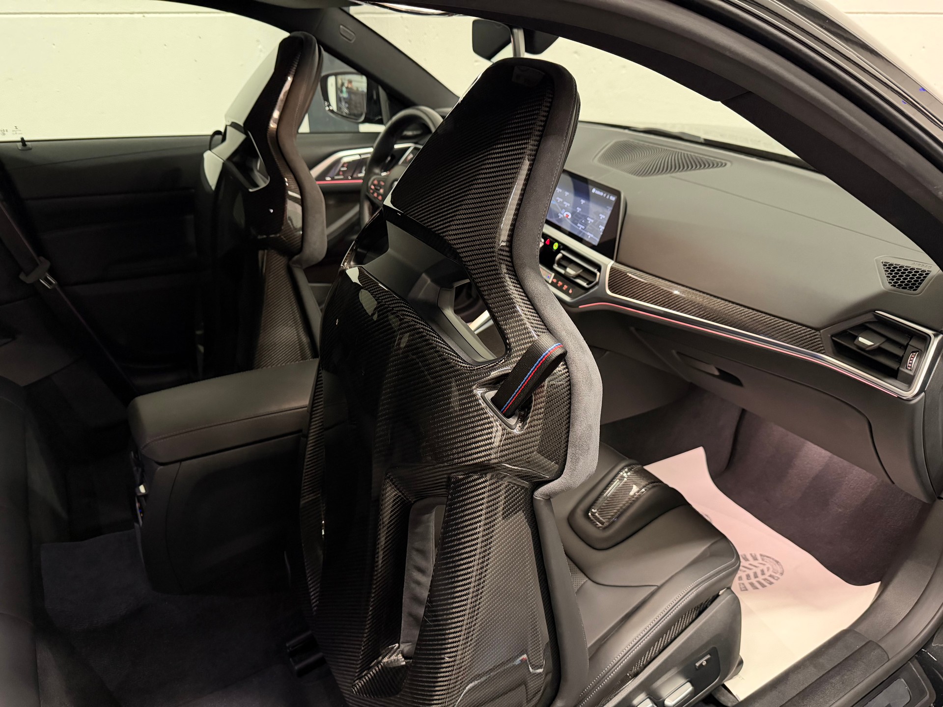 BMW M4 Coupé Competition M xDrive-image-21