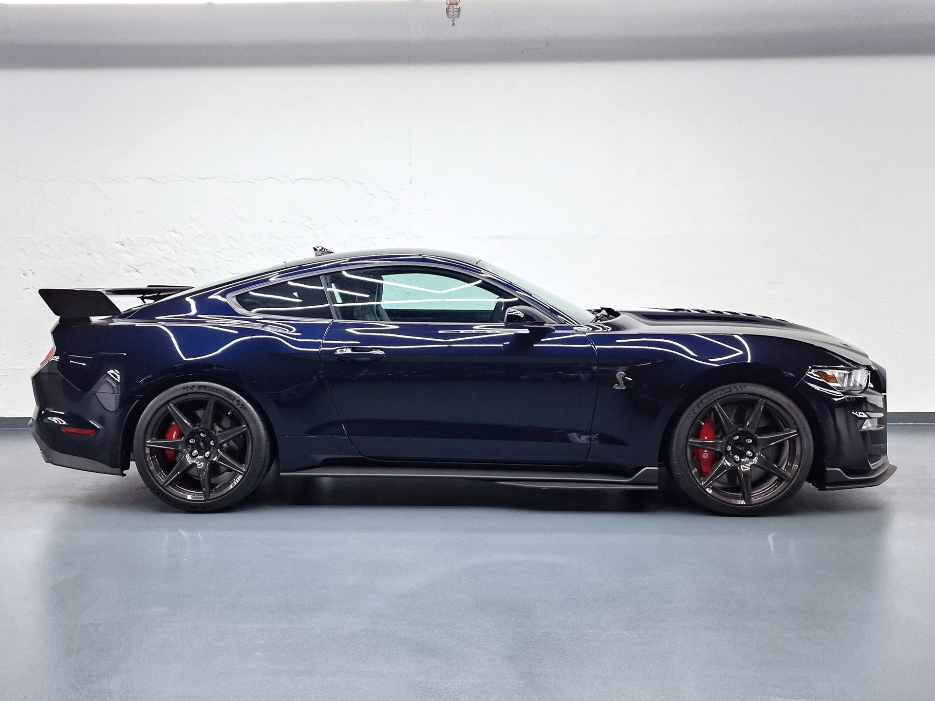 FORD MUSTANG SHELBY GT500 Carbon Fiber Track Pack-image-0
