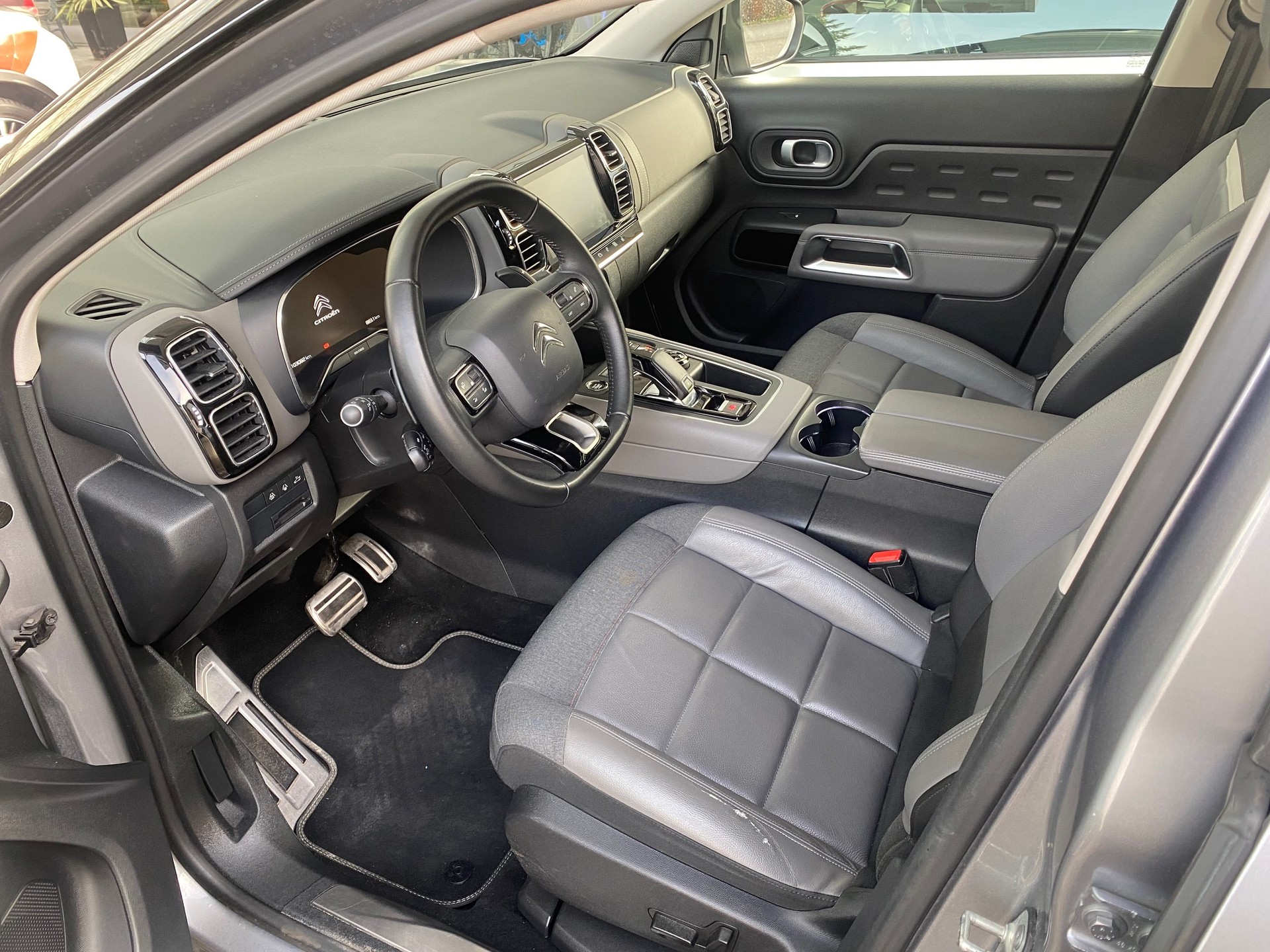 CITROEN C5 Aircross 1.5 BlueHD Feel EAT8-image-4