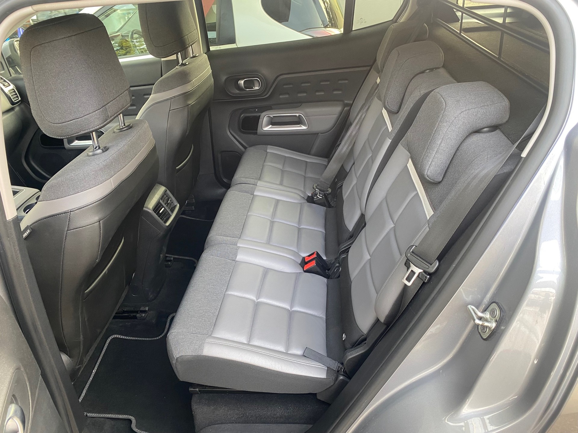 CITROEN C5 Aircross 1.5 BlueHD Feel EAT8-image-5