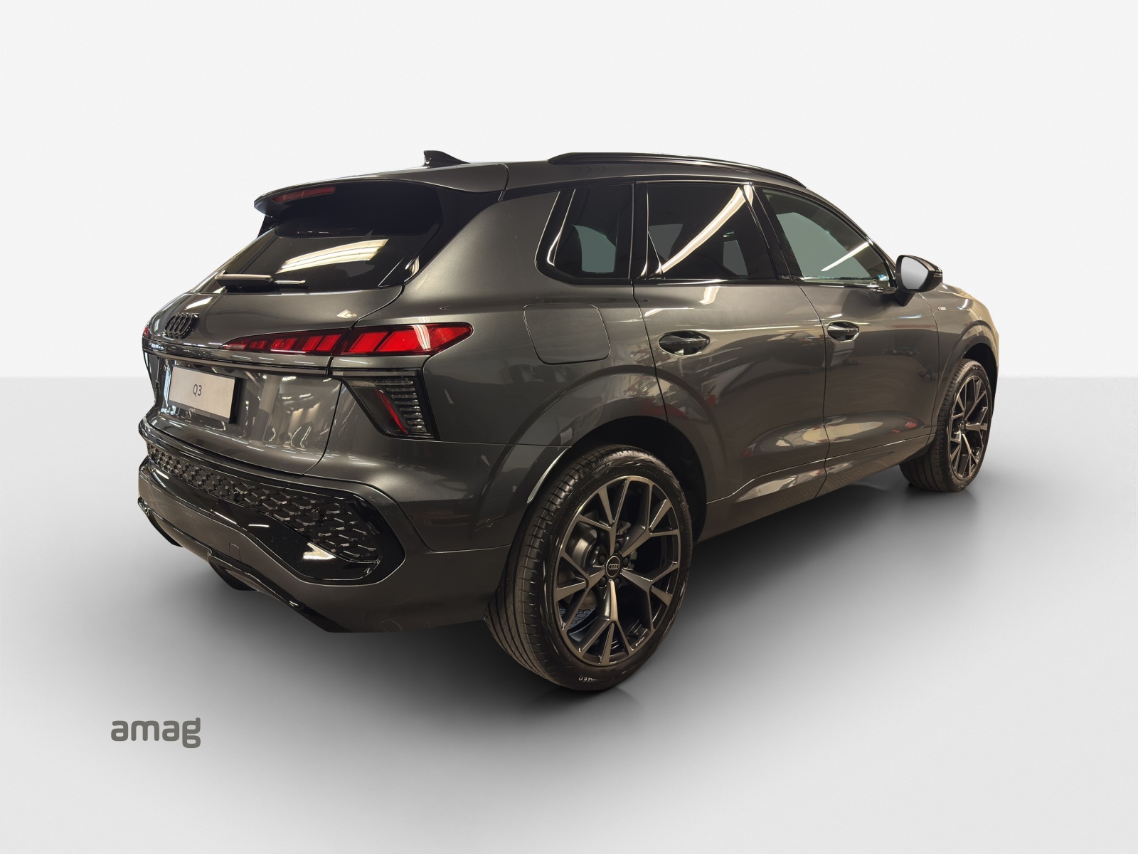 AUDI Q3 SUV 110 kW TFSI S tronic-image-4