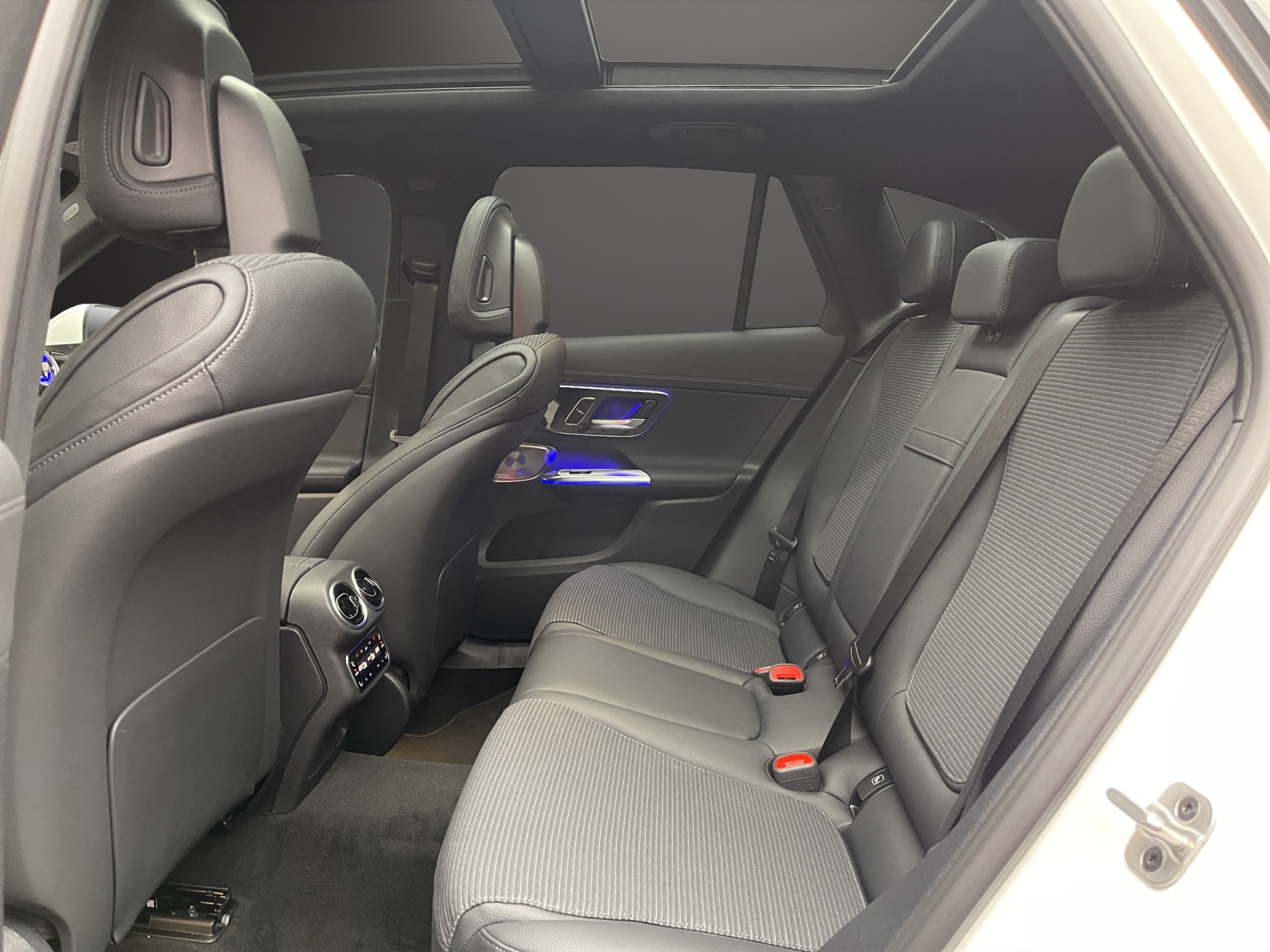 MERCEDES-BENZ GLC 200 4Matic 9G-Tronic-image-9