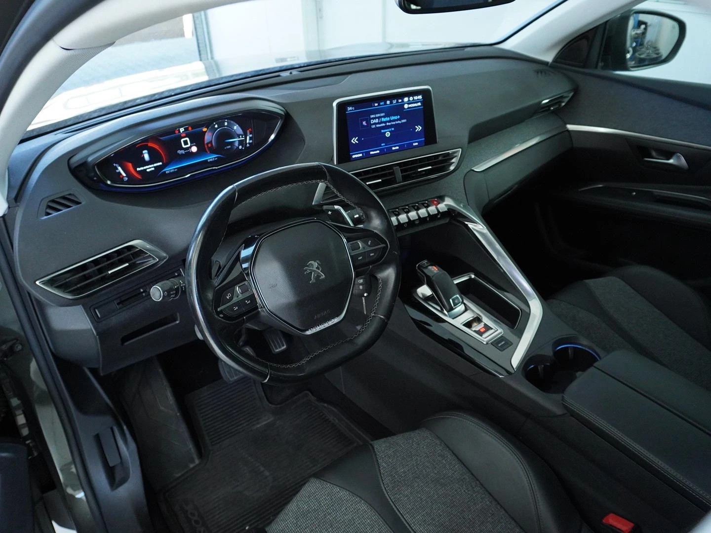 PEUGEOT 3008 1.5 BlueHDi Allure EAT-image-2