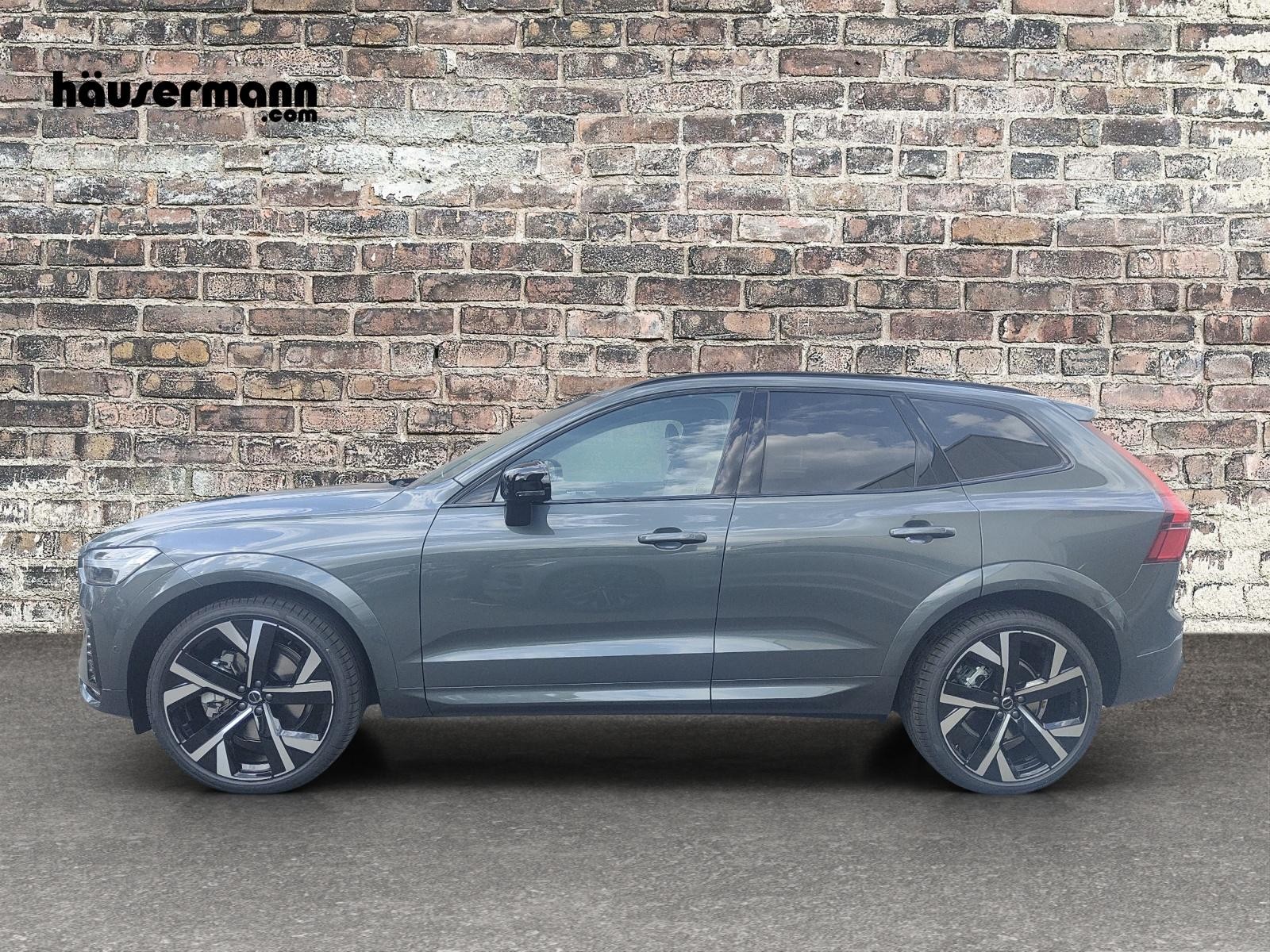 VOLVO XC60 2.0 B5 MH Ultra Dark AWD-image-1