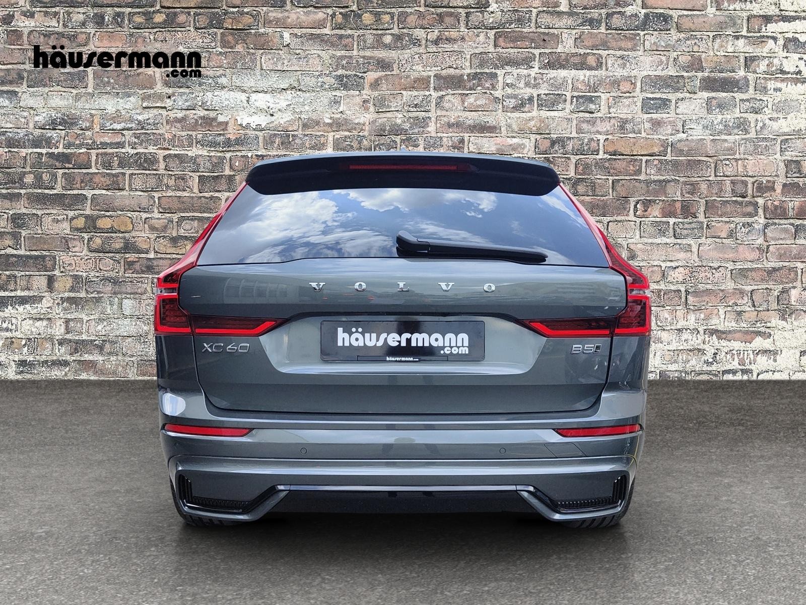 VOLVO XC60 2.0 B5 MH Ultra Dark AWD-image-12