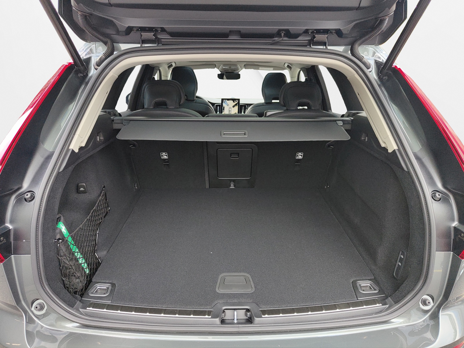 VOLVO XC60 2.0 B5 MH Ultra Dark AWD-image-13
