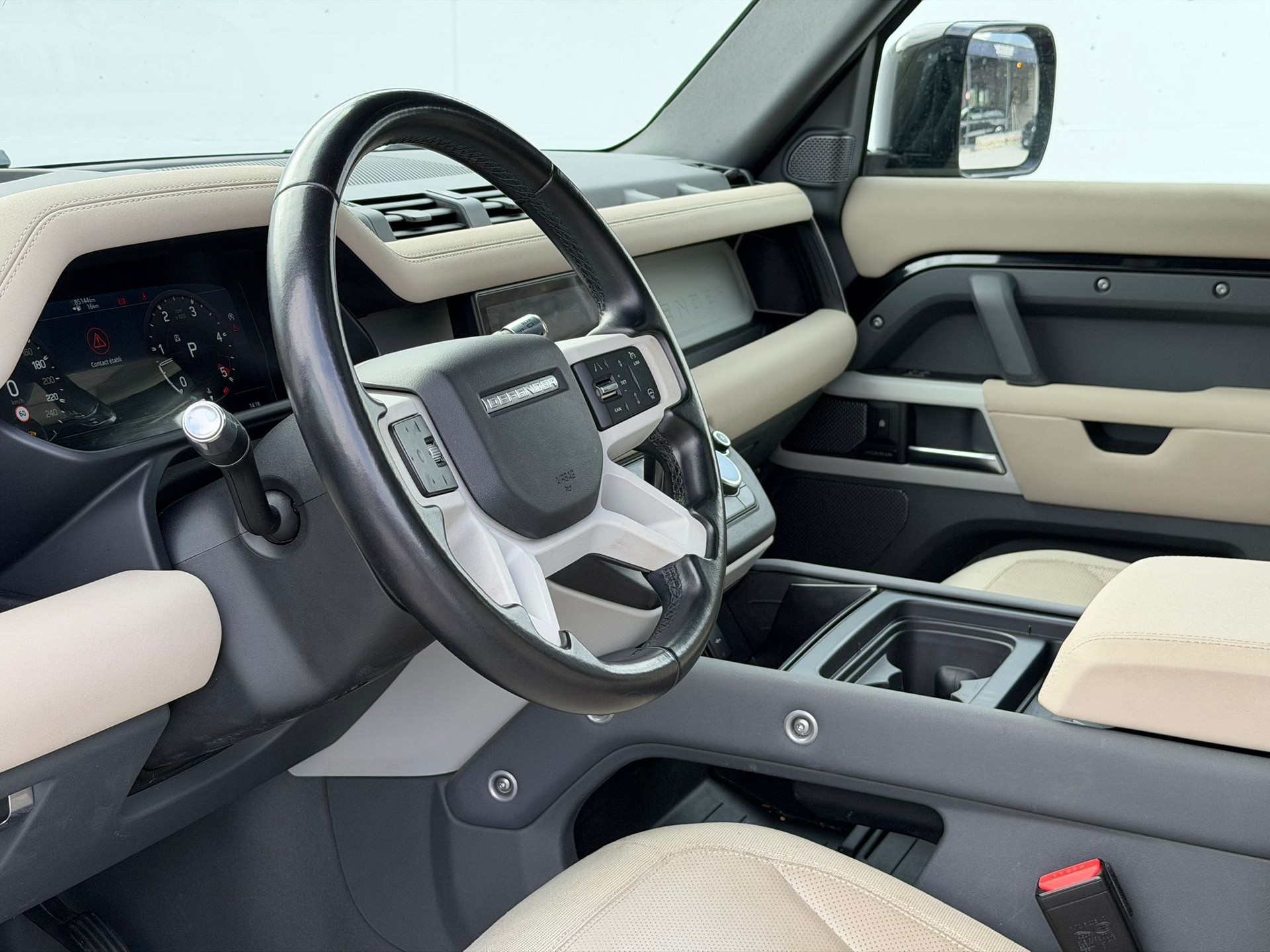 LAND ROVER Defender 90 3.0D I6 250 X-Dynamic HSE AT8-image-7