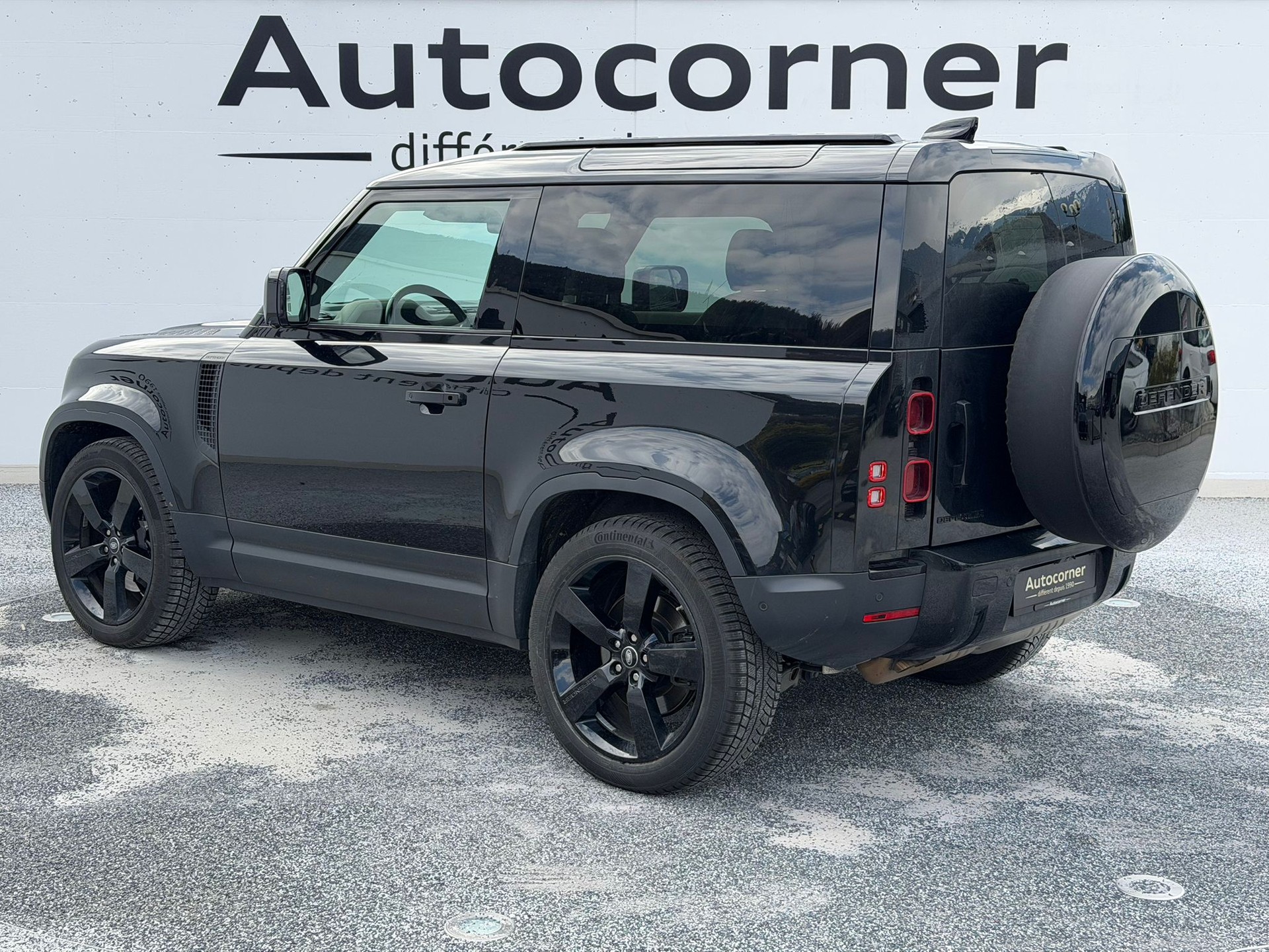 LAND ROVER Defender 90 3.0D I6 250 X-Dynamic HSE AT8-image-2