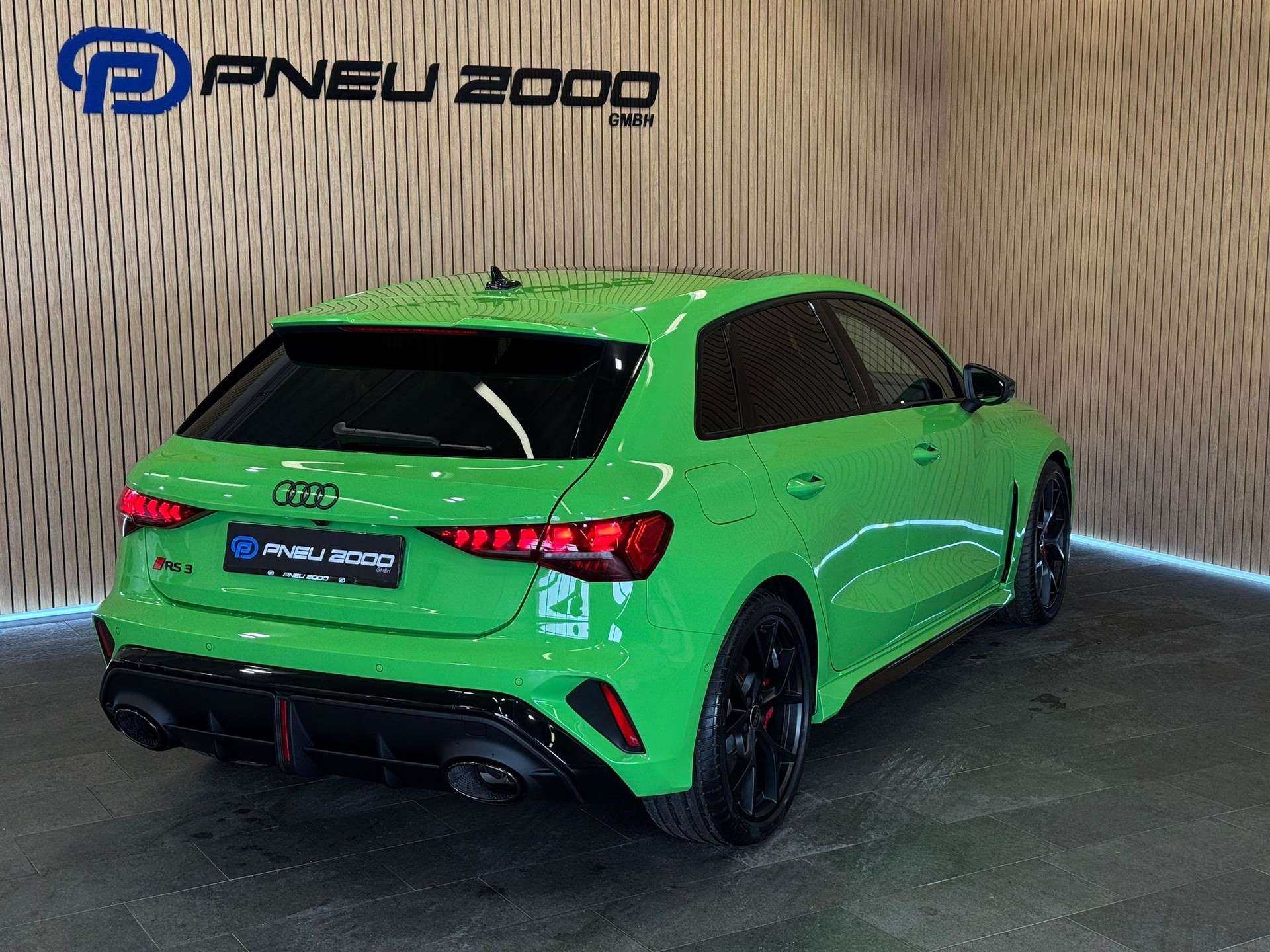 AUDI RS3 Sportback 2.5 TSI competition limited quattro S-tronic *Verde Kyalami*-showroom-element-3