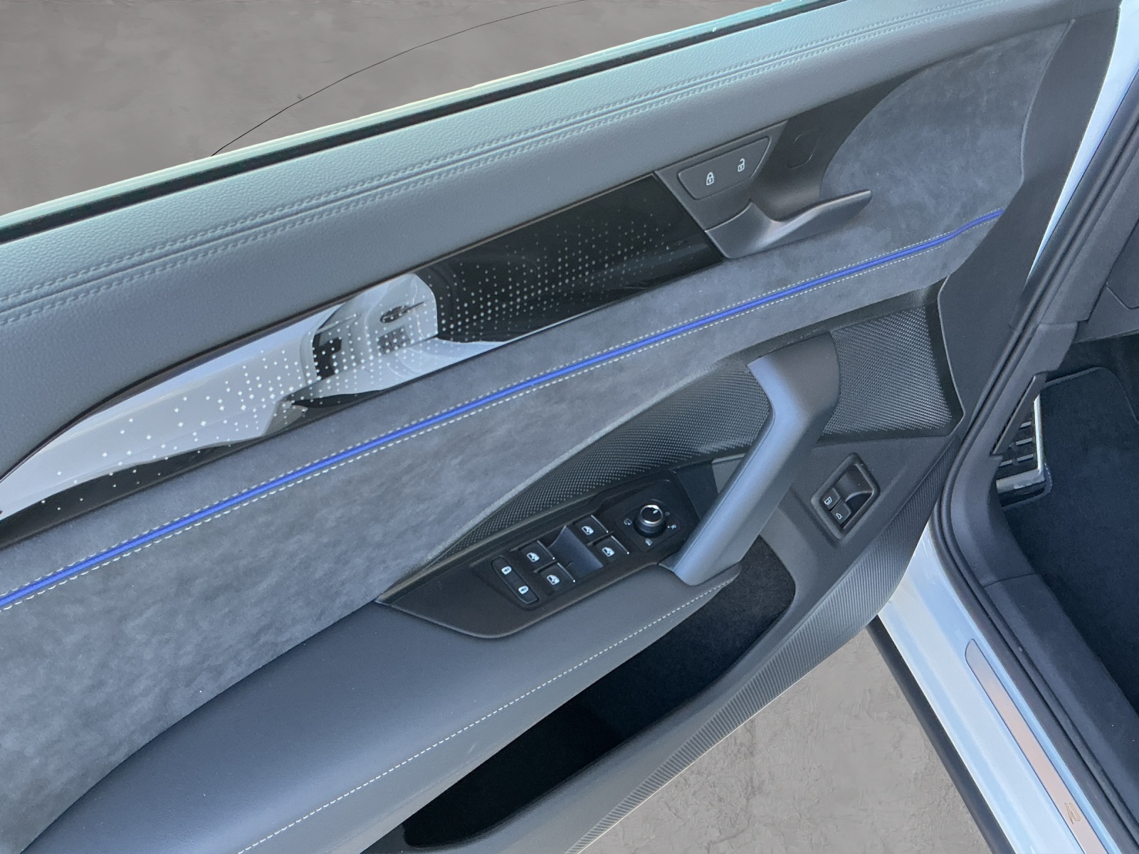 VW Tayron 1.5 TSI evo2 eHybrid R-Line DSG-image-7