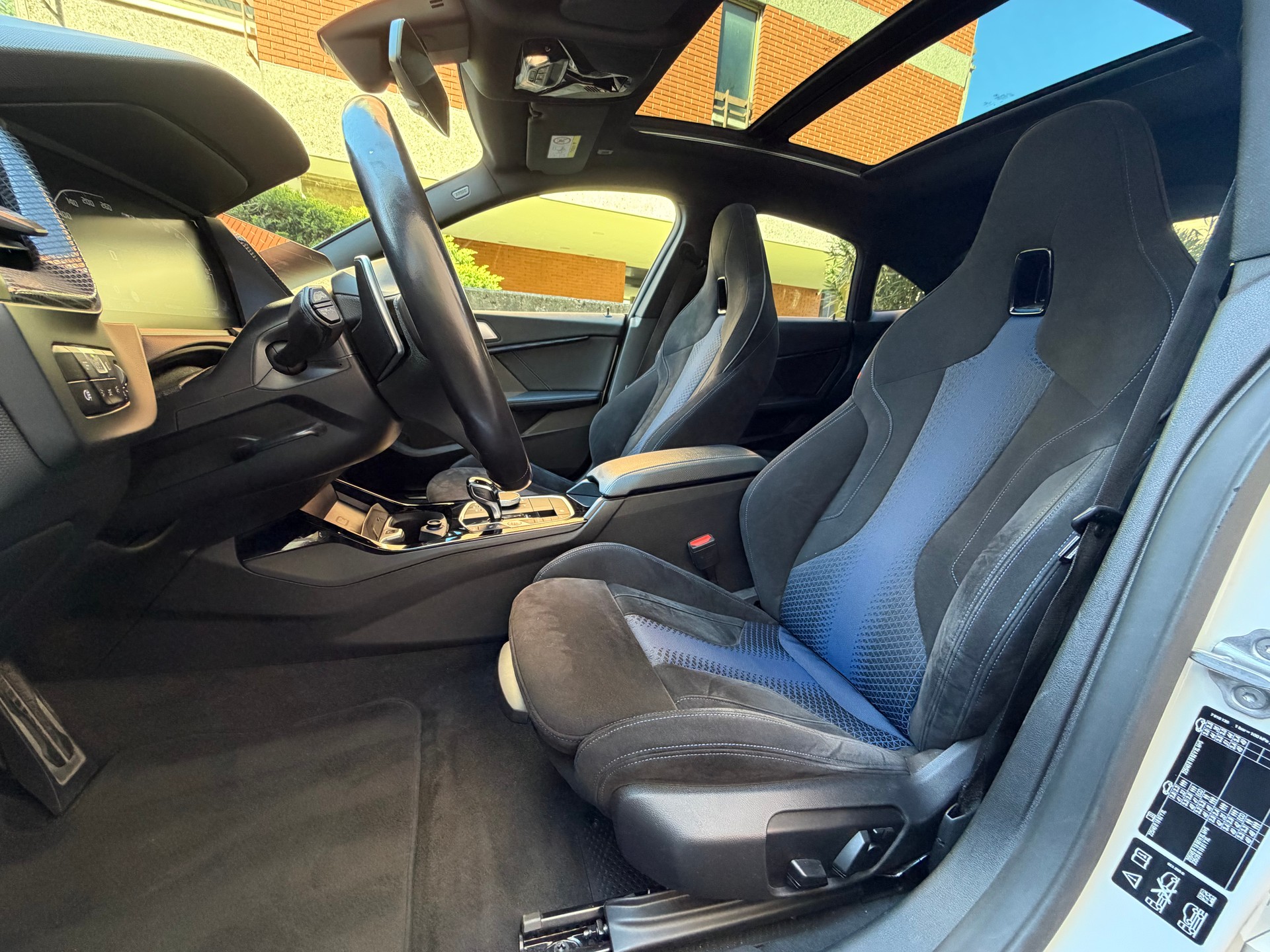 BMW M235i Gran Coupé xDrive Steptronic-image-9