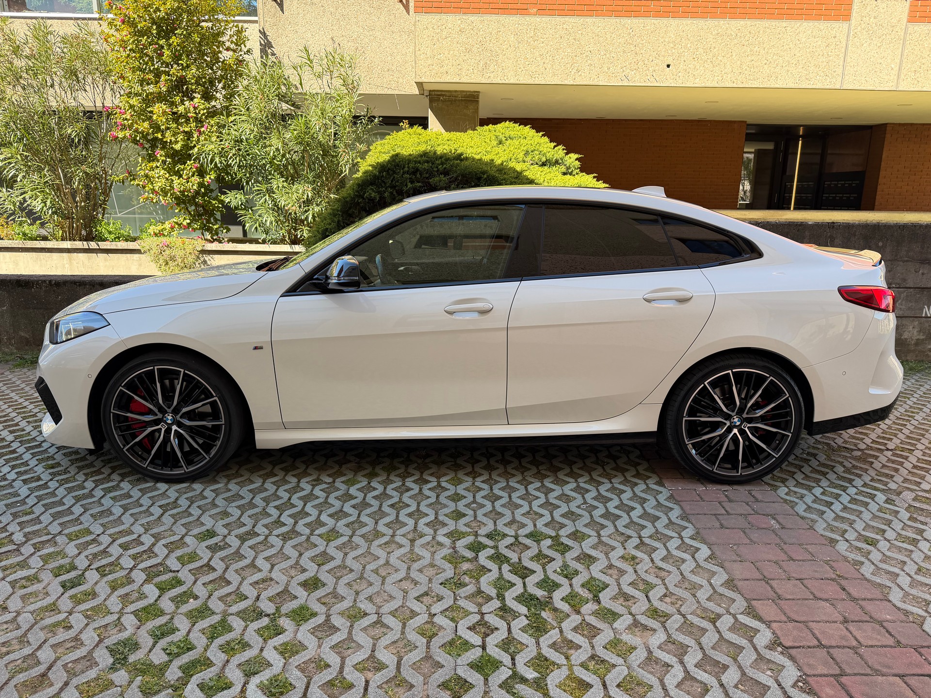BMW M235i Gran Coupé xDrive Steptronic-image-4
