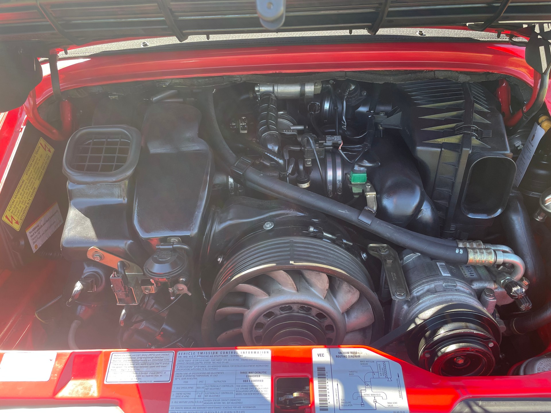 PORSCHE 993 Carrera-image-12