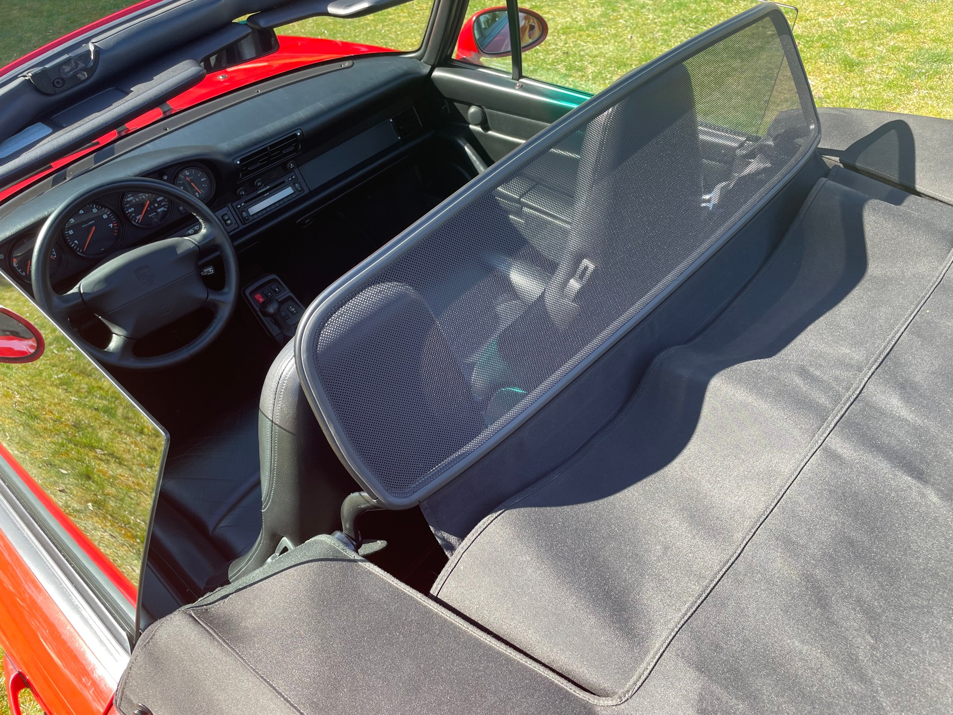 PORSCHE 993 Carrera-image-8