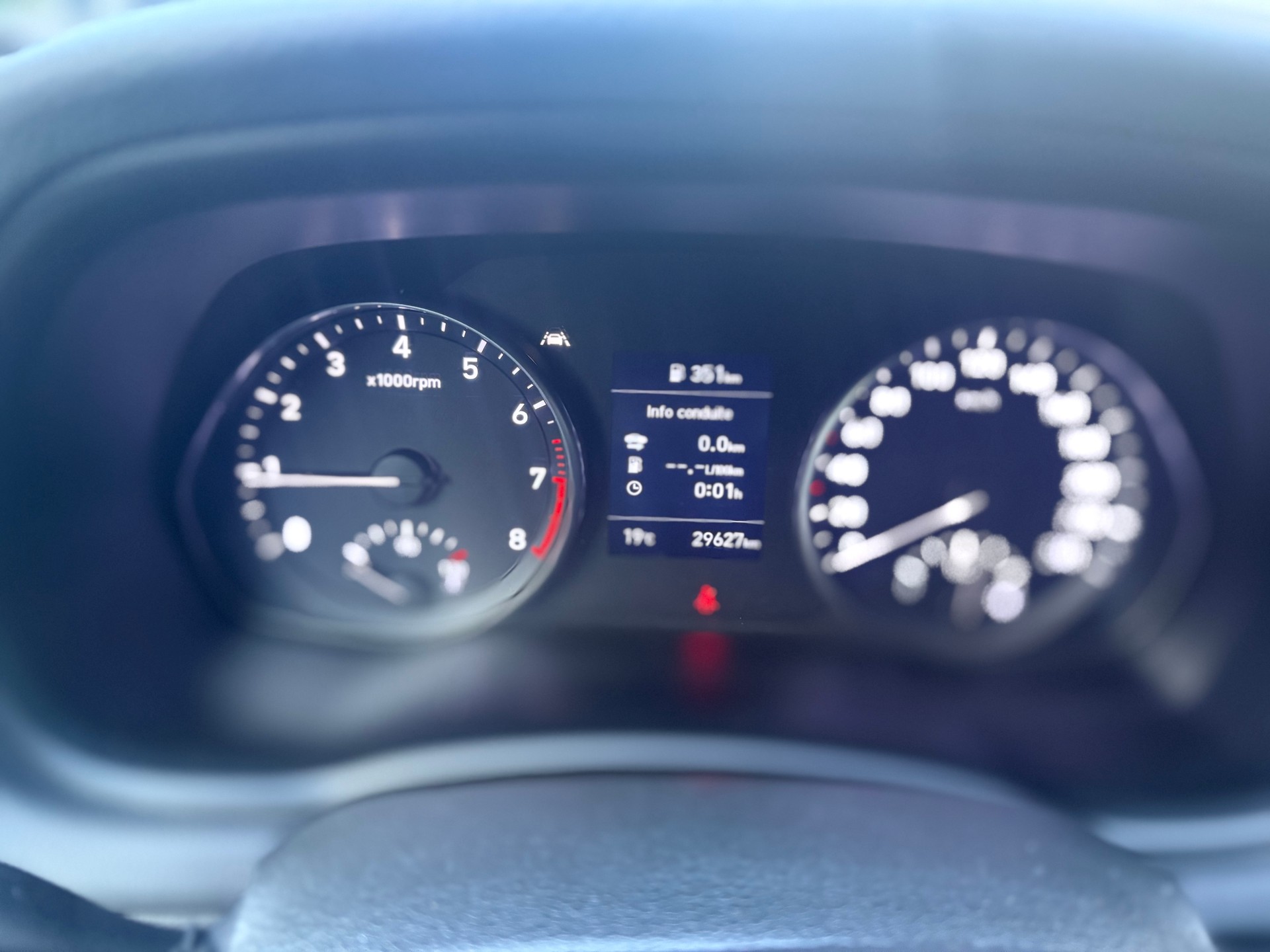 HYUNDAI i30-image-9
