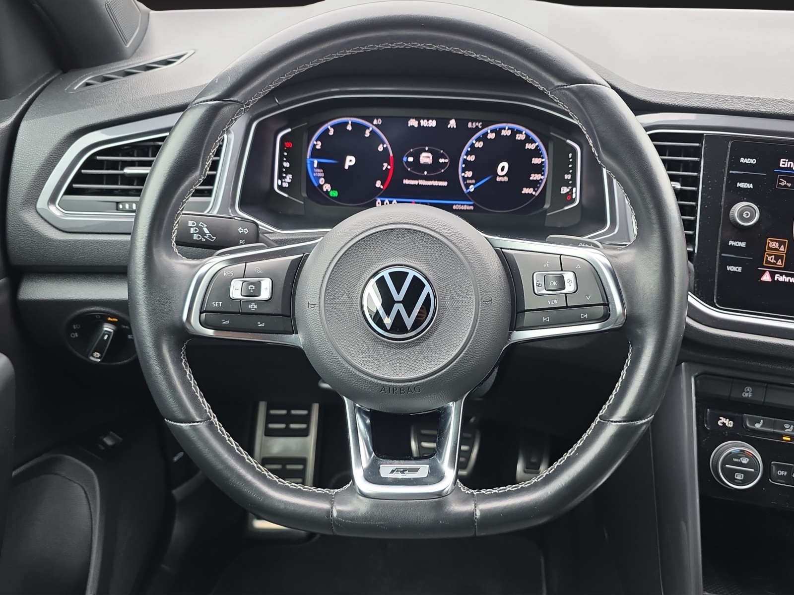 VW T-Roc 2.0 TSI Sport R-Line DSG 4Motion-image-8