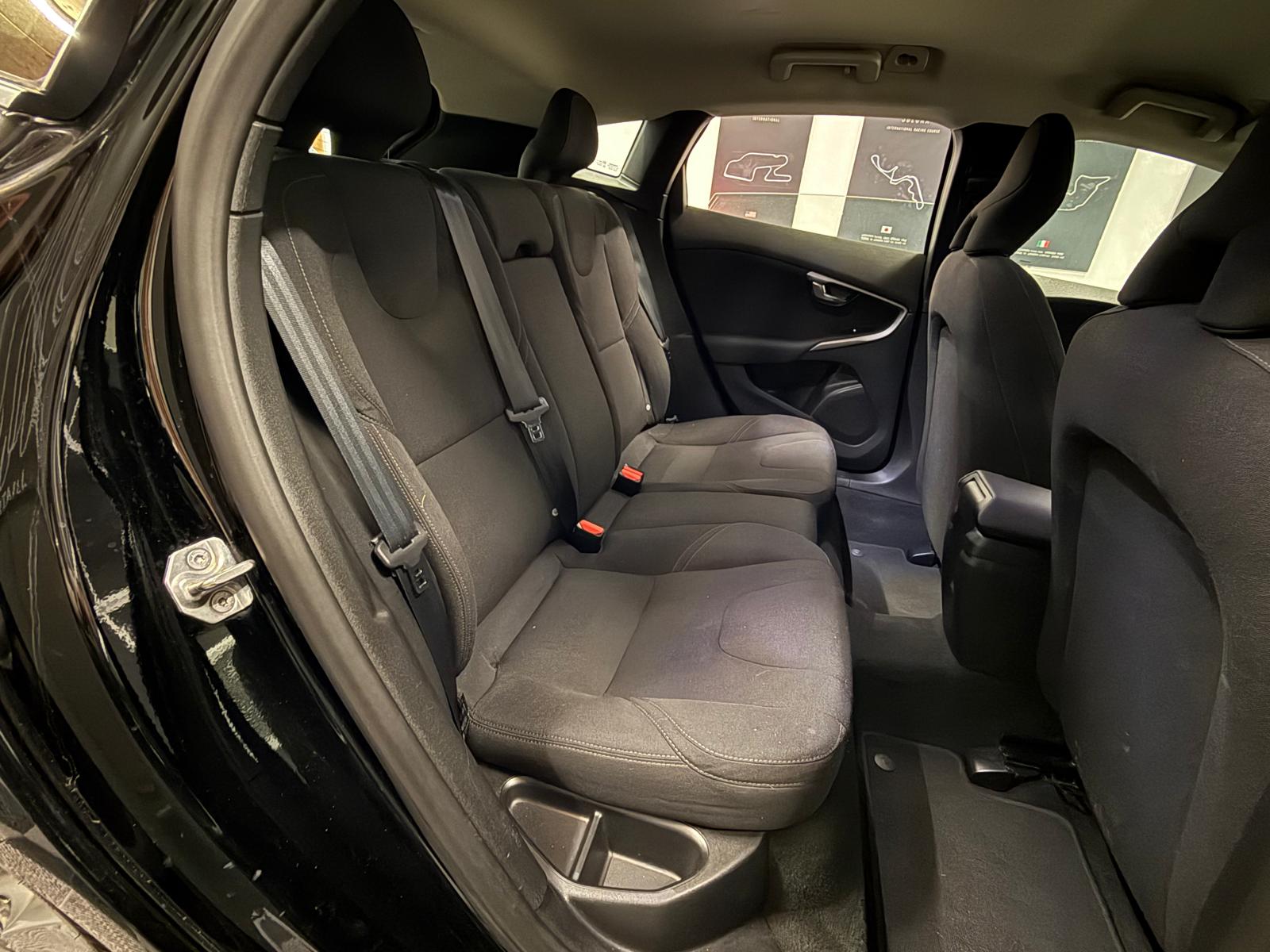VOLVO V40 D2 Powershift-image-13