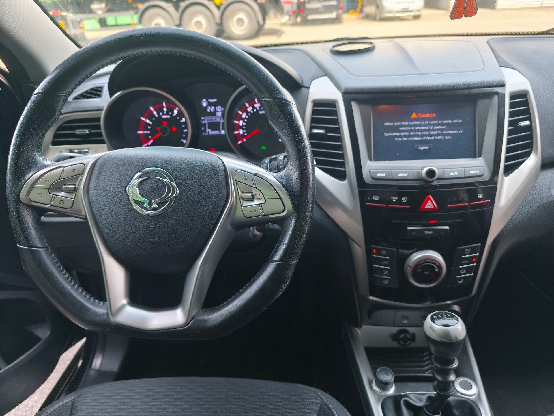 KGM-SsangYong Tivoli 1.6 e-XGi Quartz 2WD-image-10