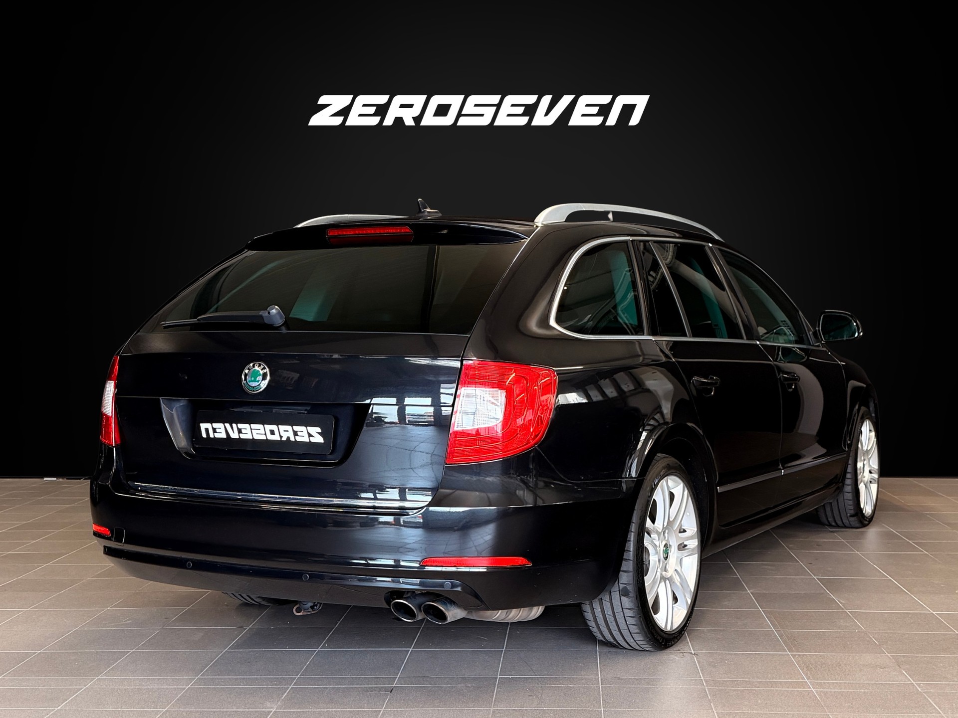SKODA Superb Combi 2.0 TDi Elegance 4x4 DSG-image-6