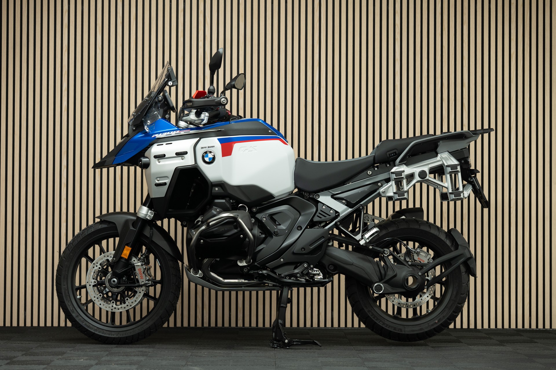 BMW R 1300 GS Adventure mit 0.9% Leasing und CHF 1'500.- Boxer Prämie 🤑🔥-showroom-element-1