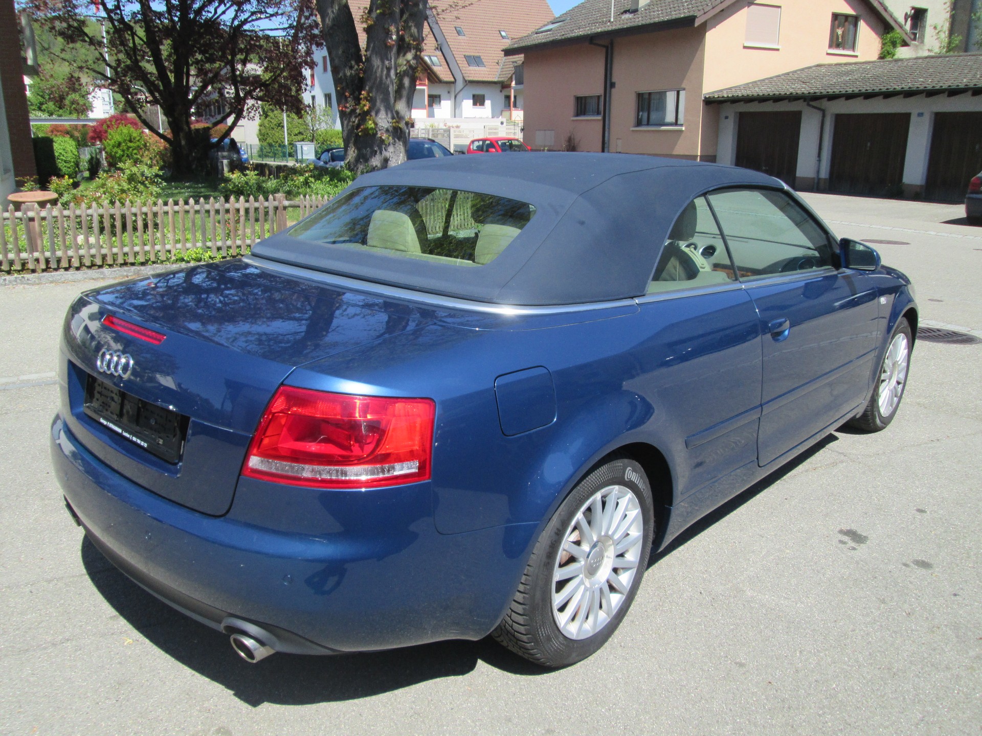 AUDI A4 Cabriolet 1.8 Turbo-image-4