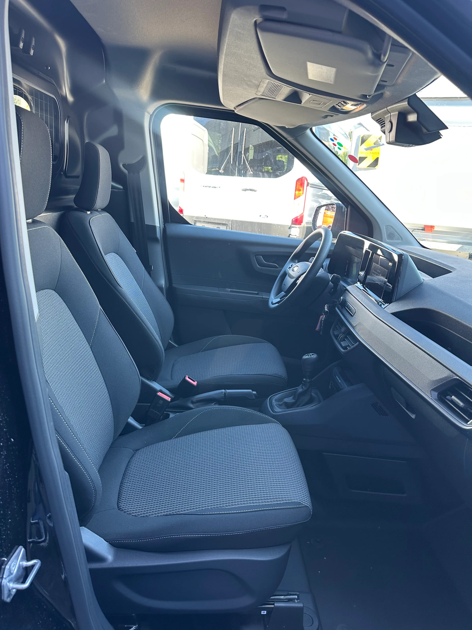 FORD Transit Courier van 1.0 EcoBoo Trend/100CV/Man.-image-12