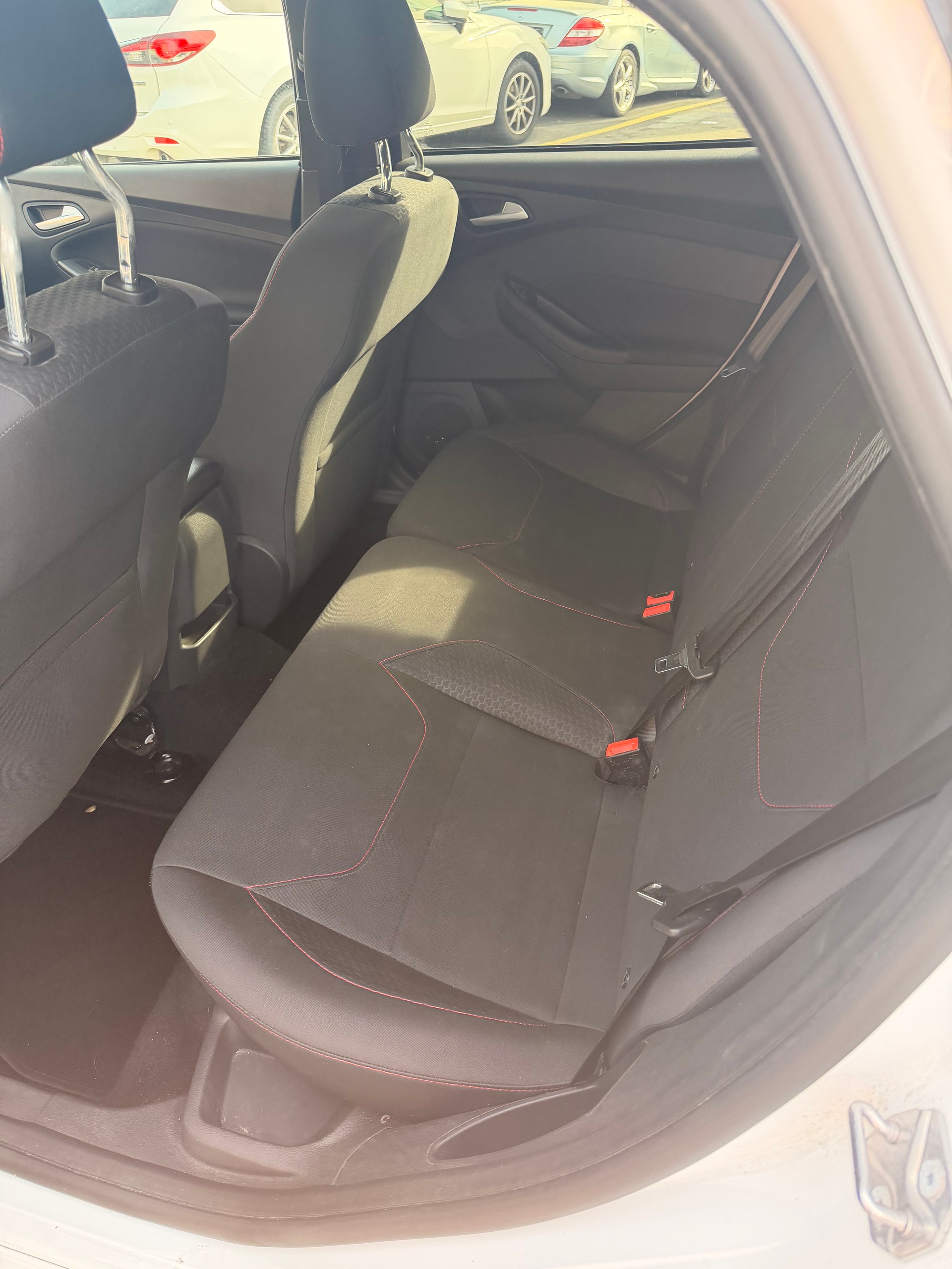 FORD Focus 1.5 SCTi ST Line-image-5
